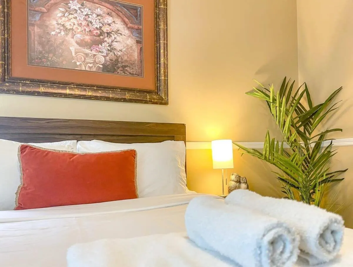 Bed in Near Space Center- Mahan Splashdown