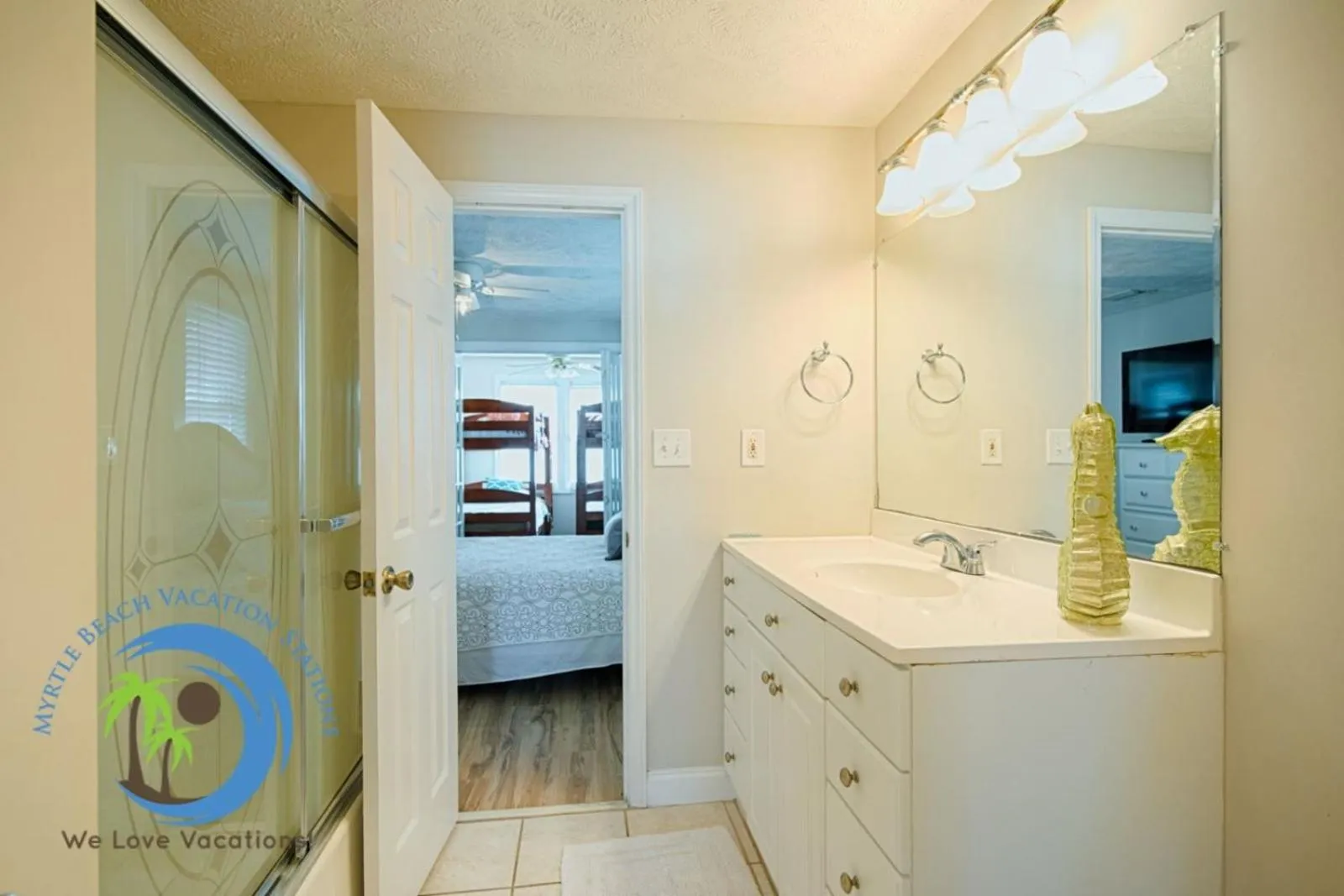 Property building, Bed in Cg Cottage Up