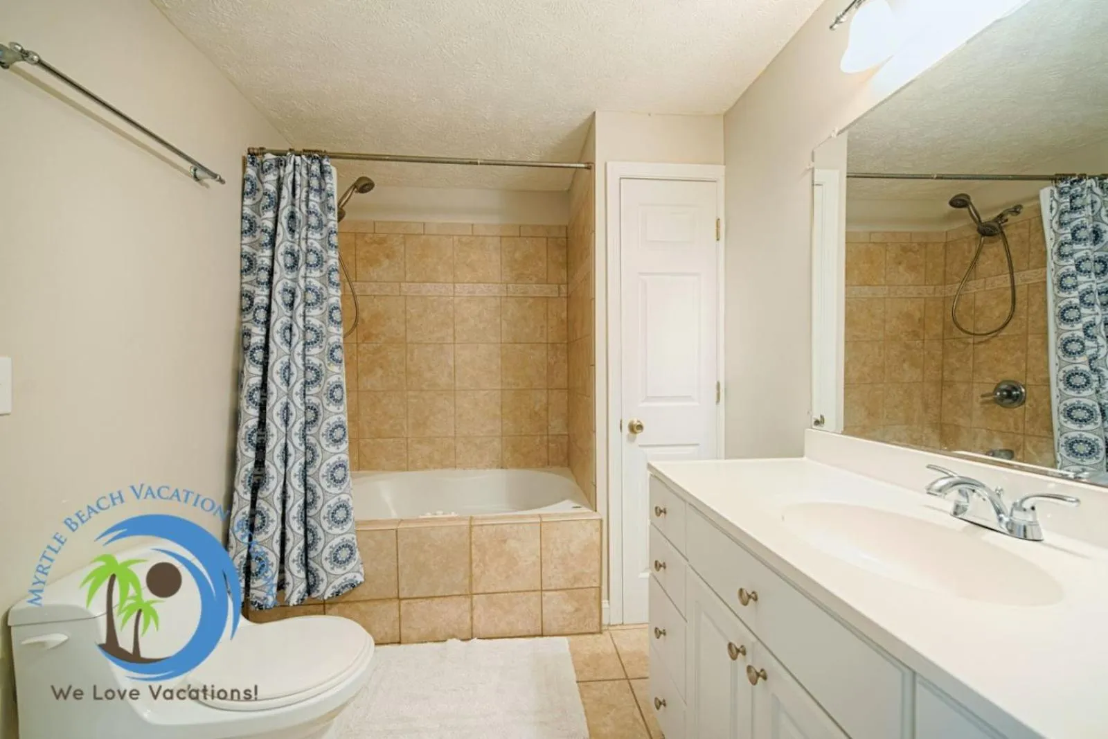 Property building in Cg Cottage Up