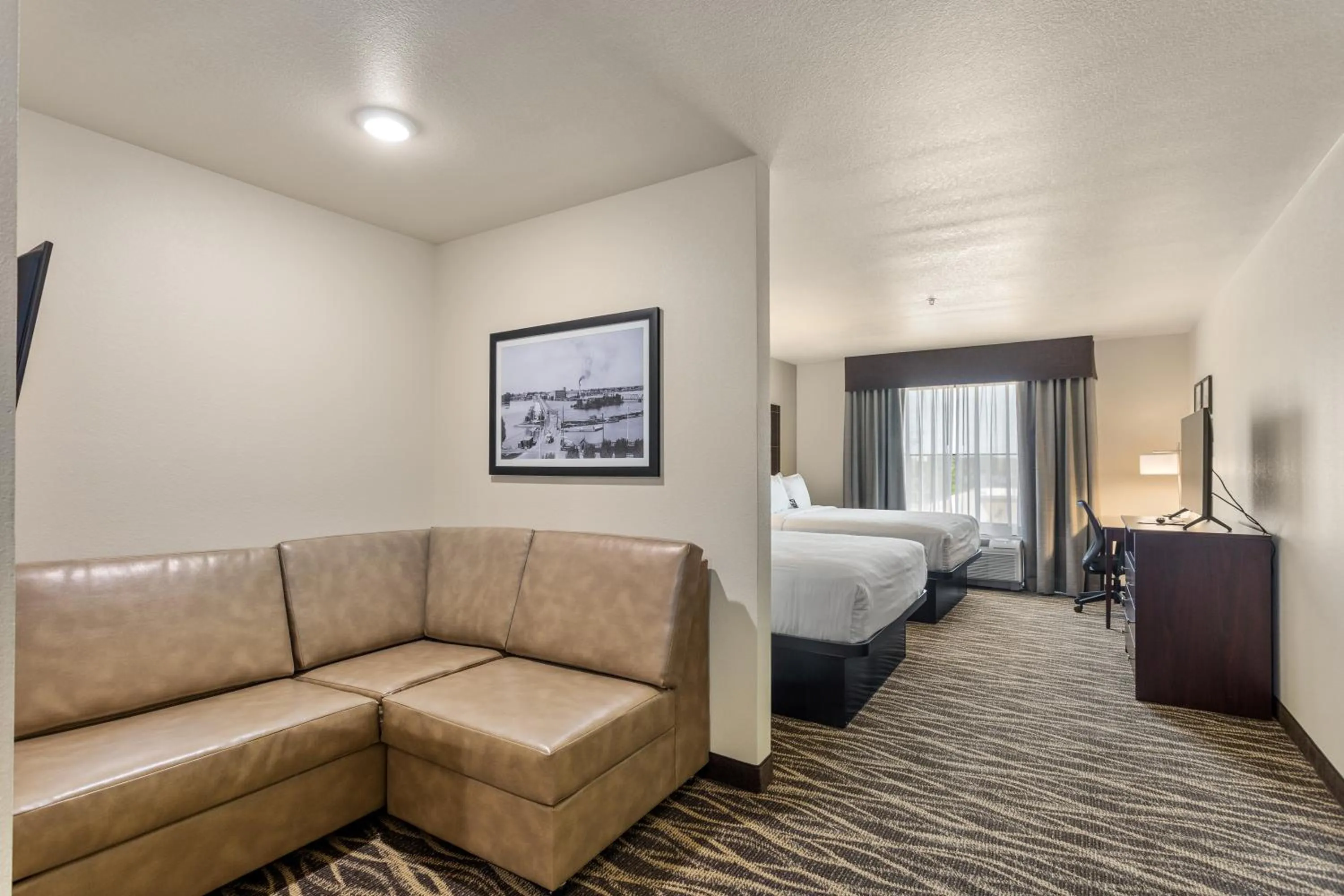Bed in Cobblestone Hotel & Suites - De Pere Green Bay