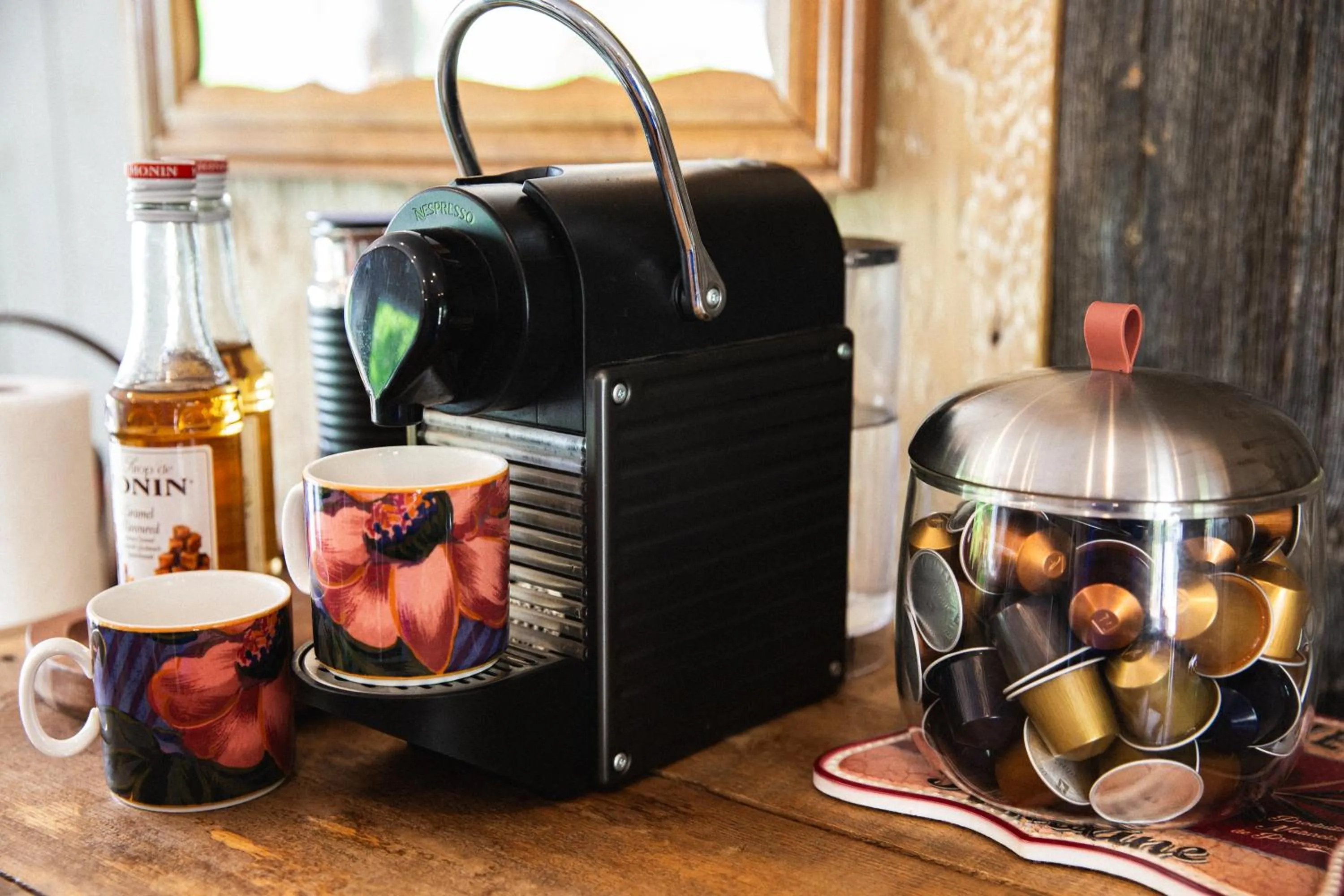 Coffee/tea facilities in Station Chene rouge