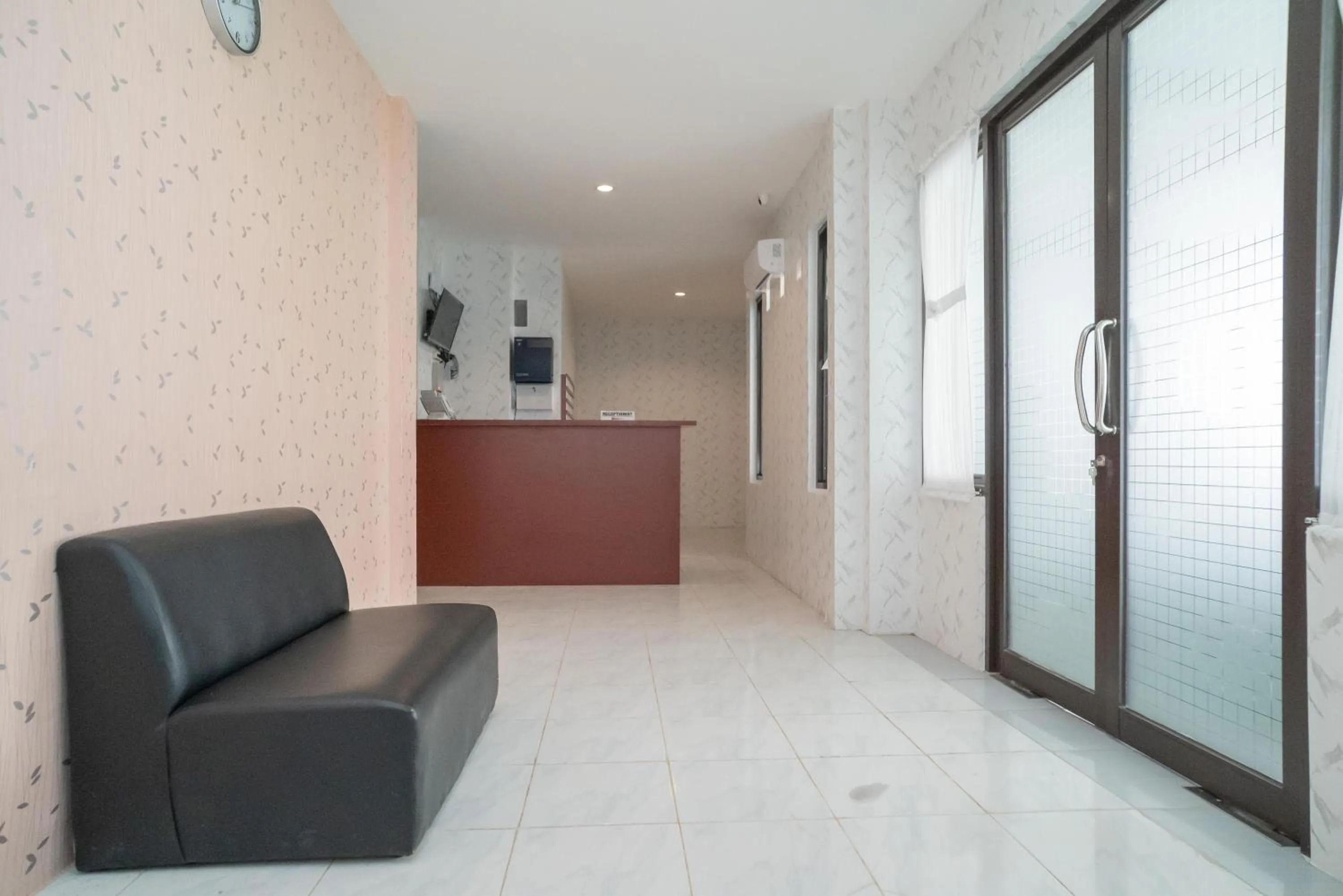 RedDoorz near Sarinah Jakarta