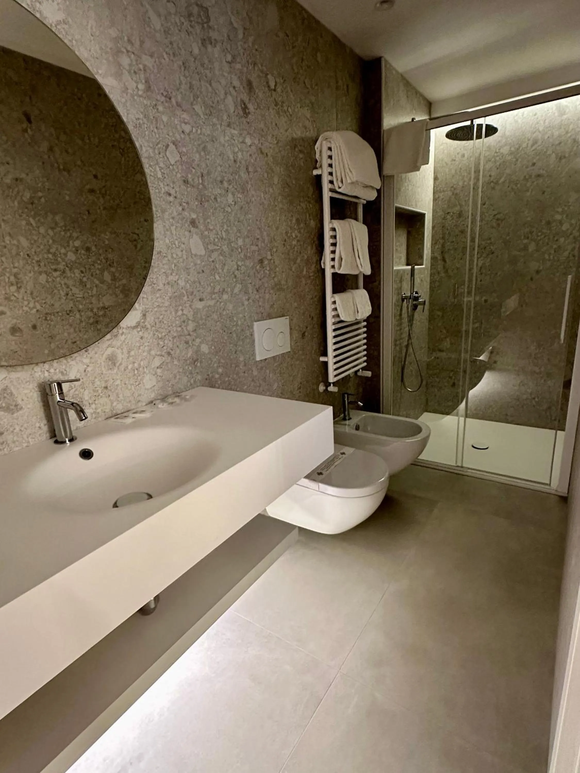 Queen Room in Hotel Regina