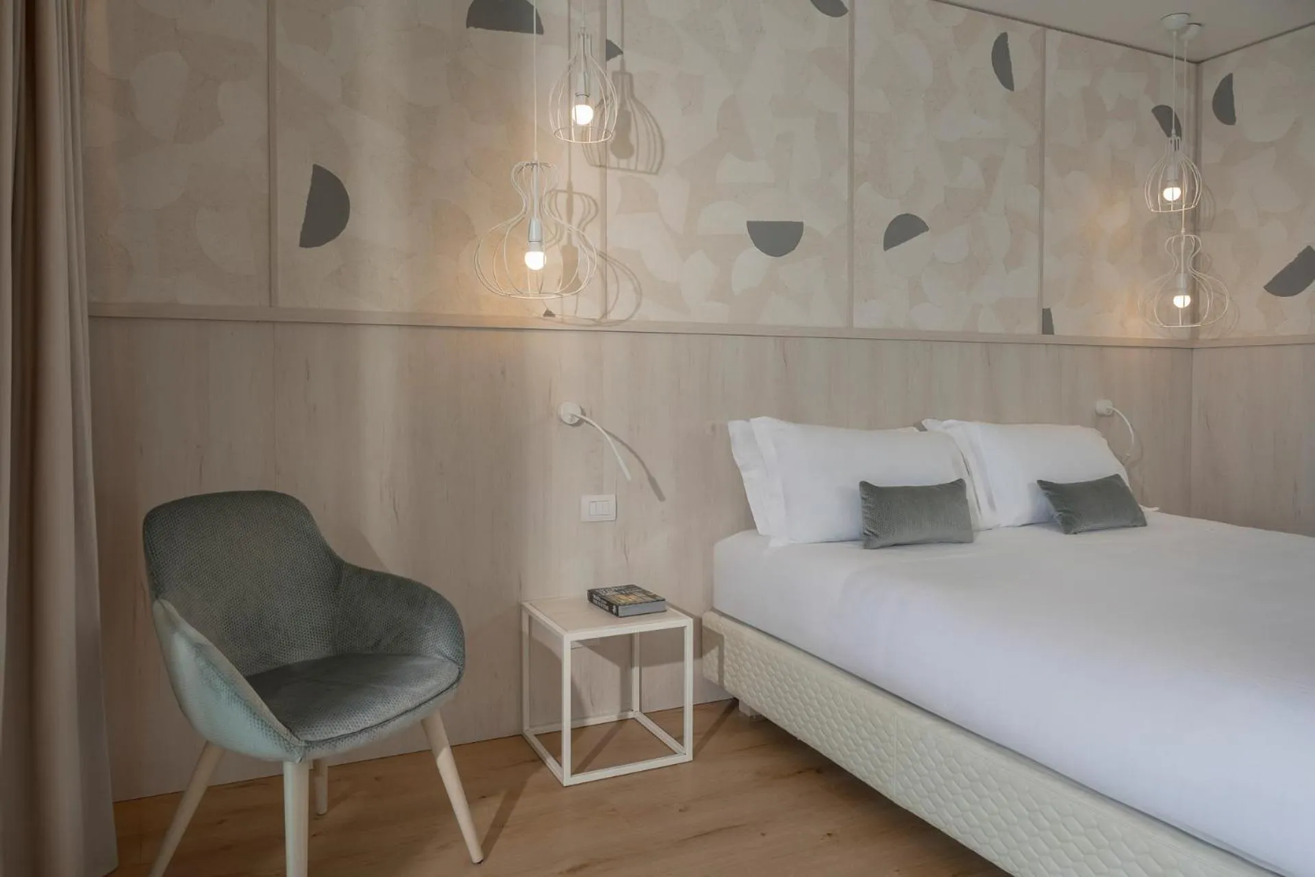 Bedroom, Bed in Hotel Regina