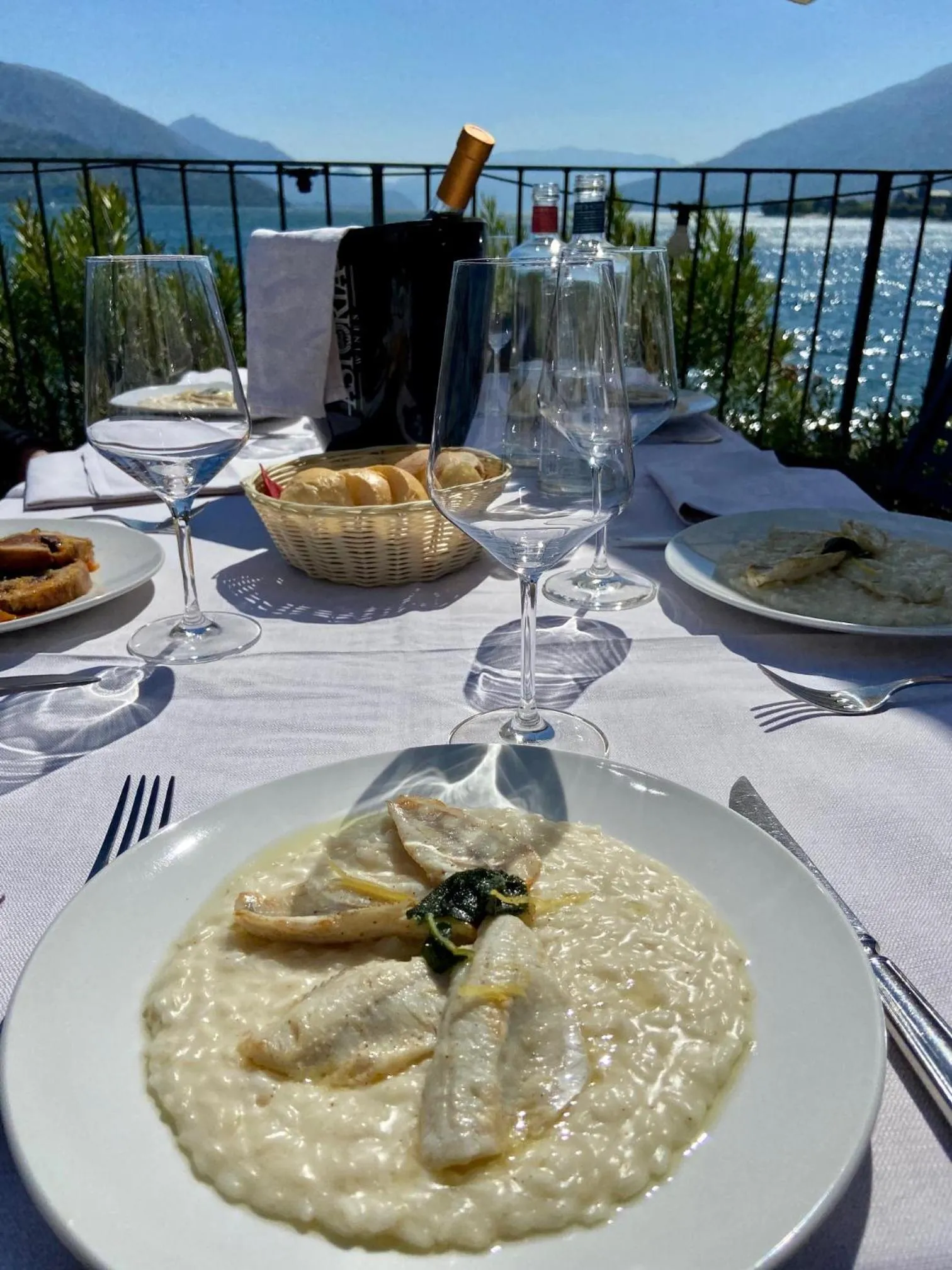 Restaurant/places to eat in Hotel Regina