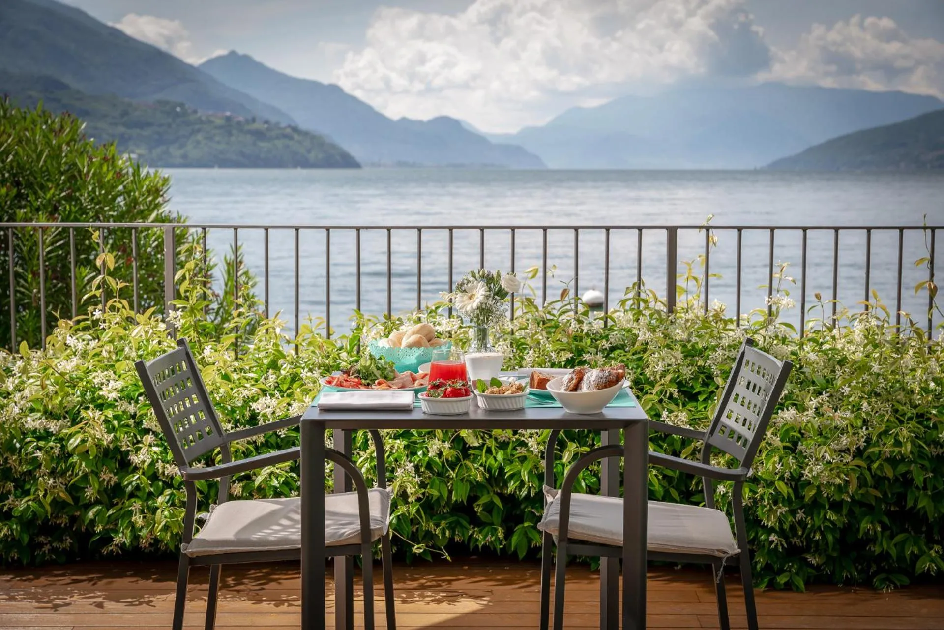 Lake view in Hotel Regina