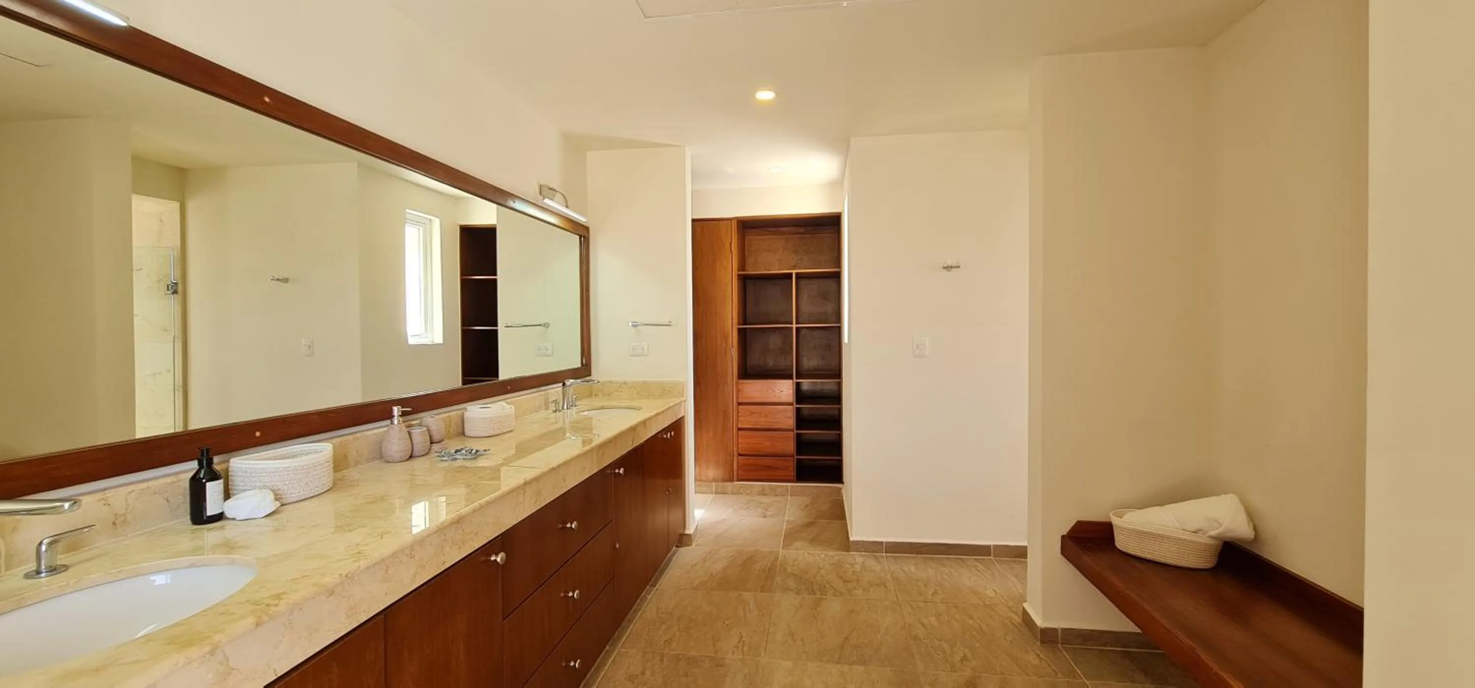 Bathroom in CASA REYES Stunning Rooftop Oceanview