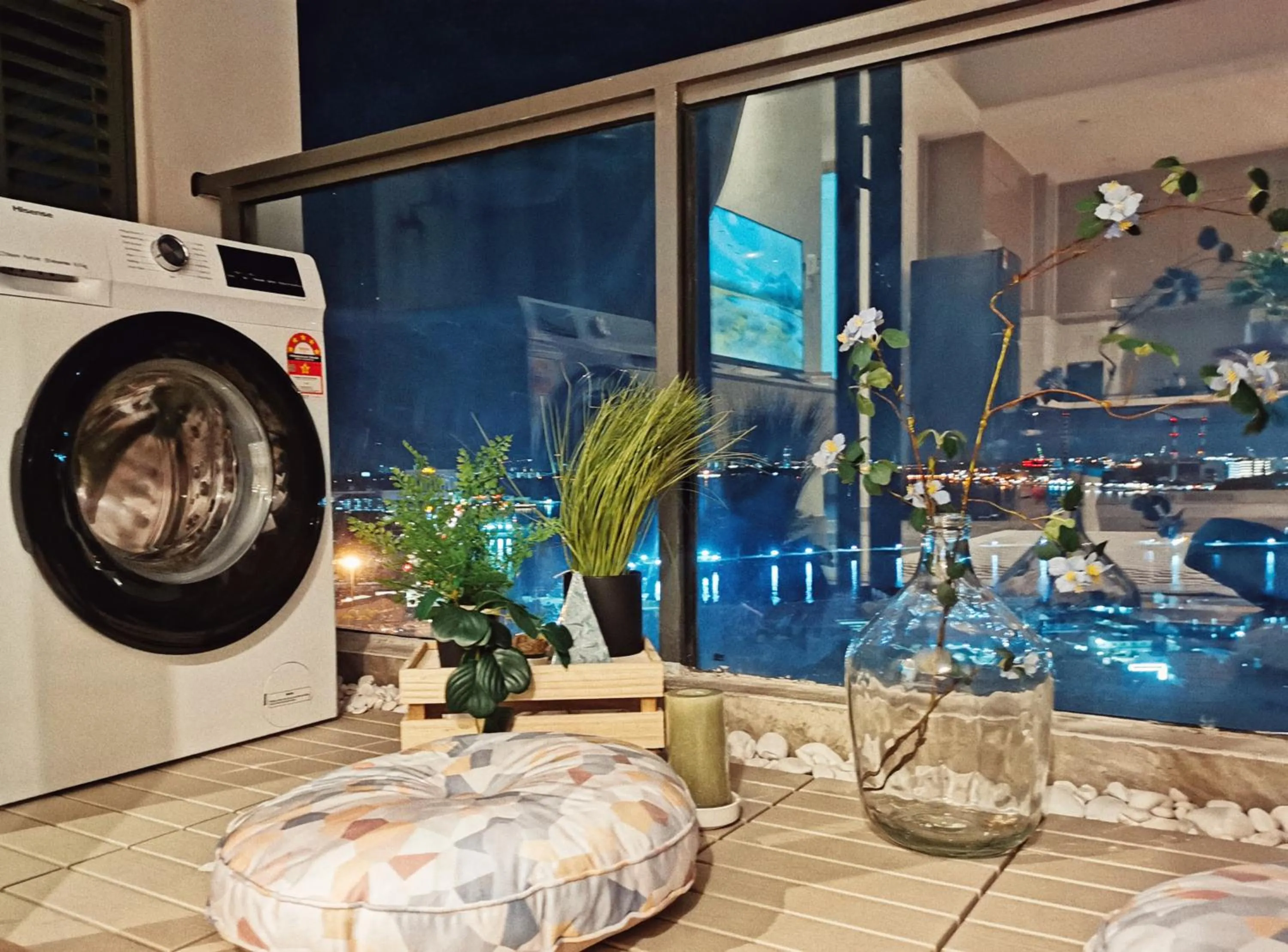 washing machine in Yussy Homestay at R&F Princess Cove