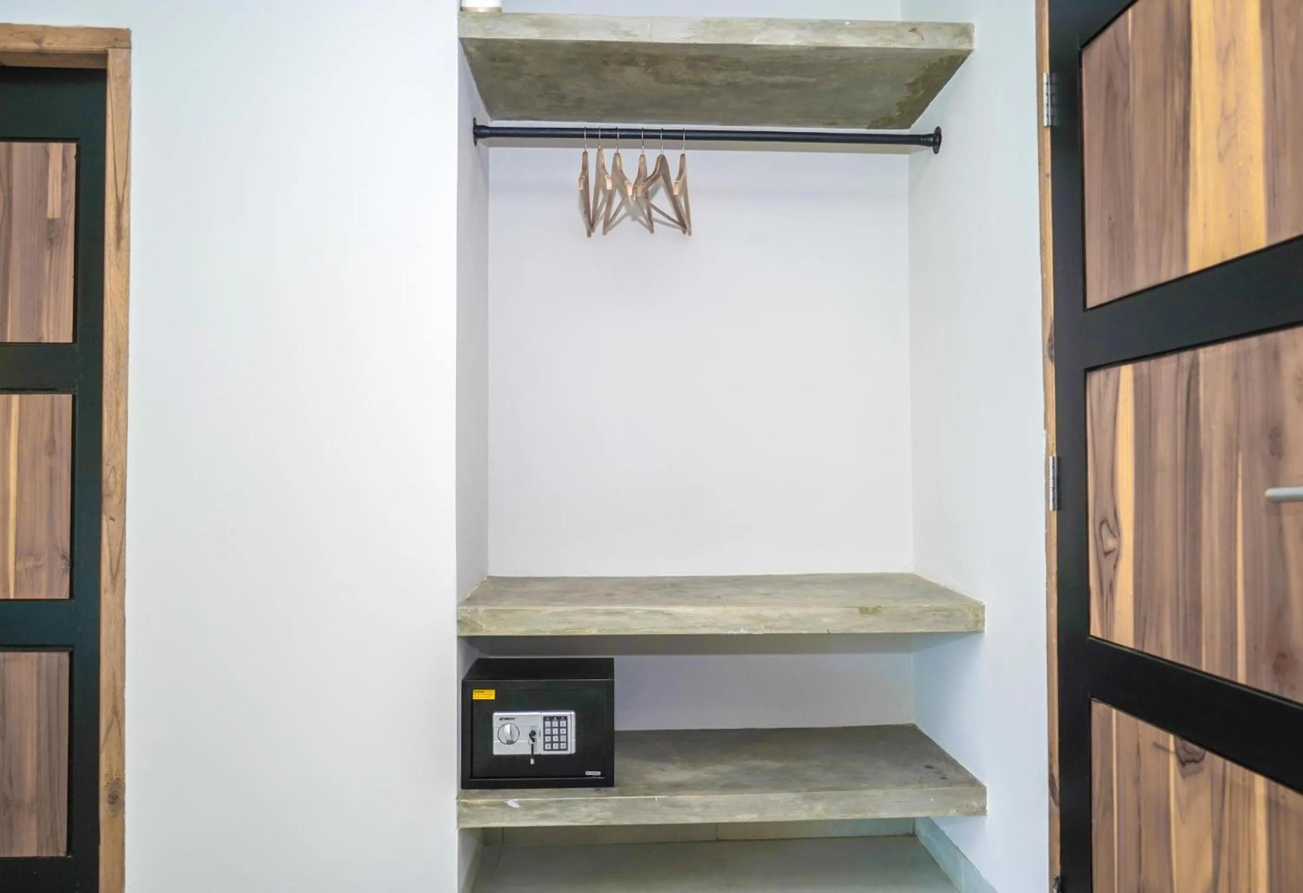 wardrobe in Theodor at Labuan Bajo