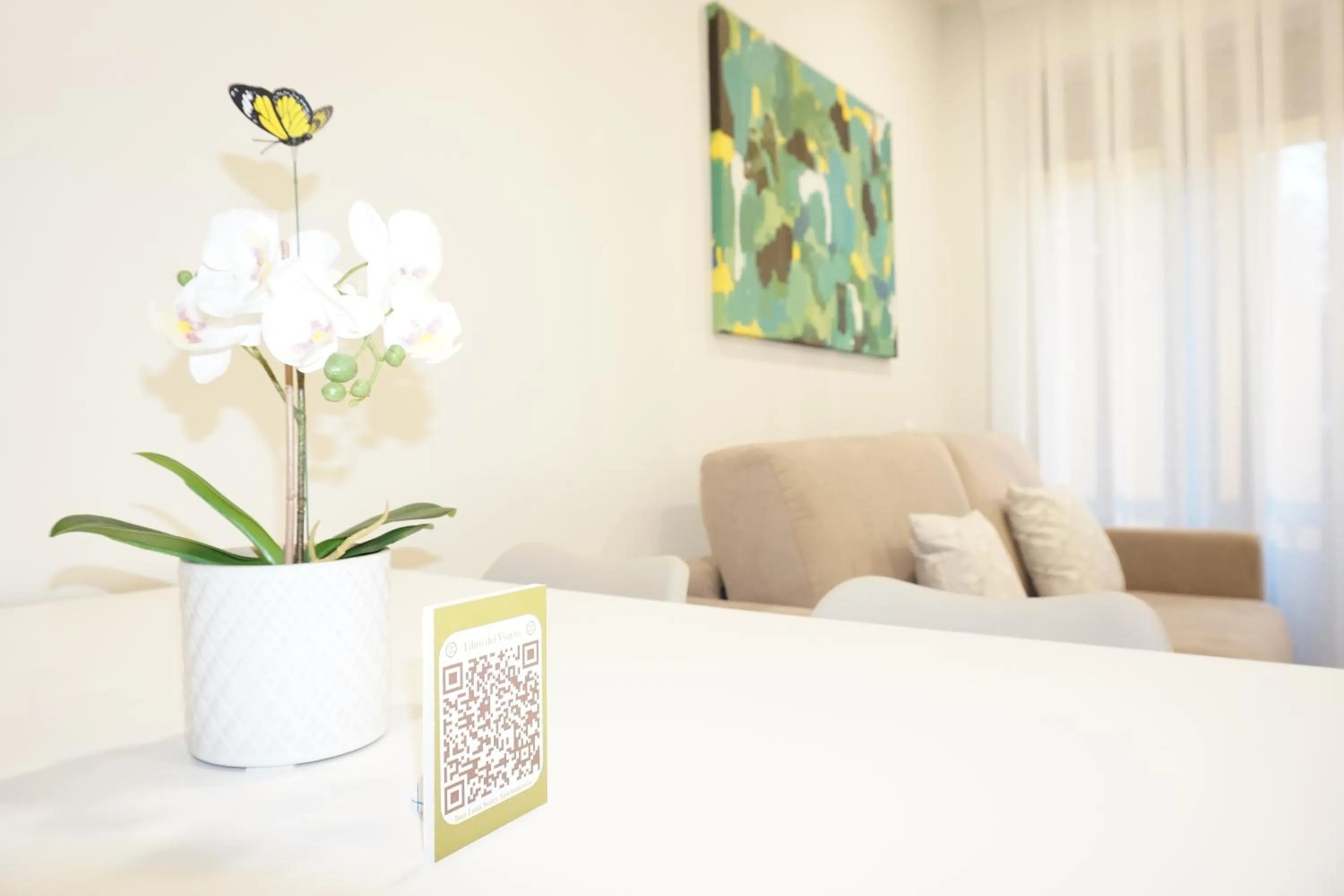 TV and multimedia, Bed in Inés Luna Suites