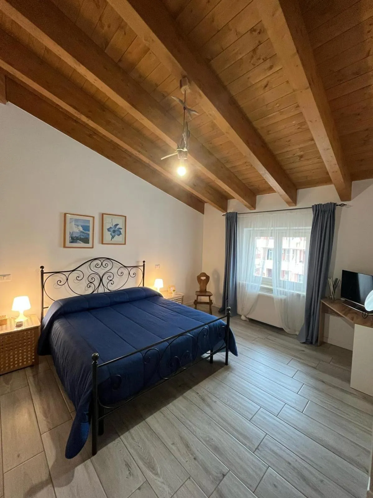 Bed in Nottola B&B