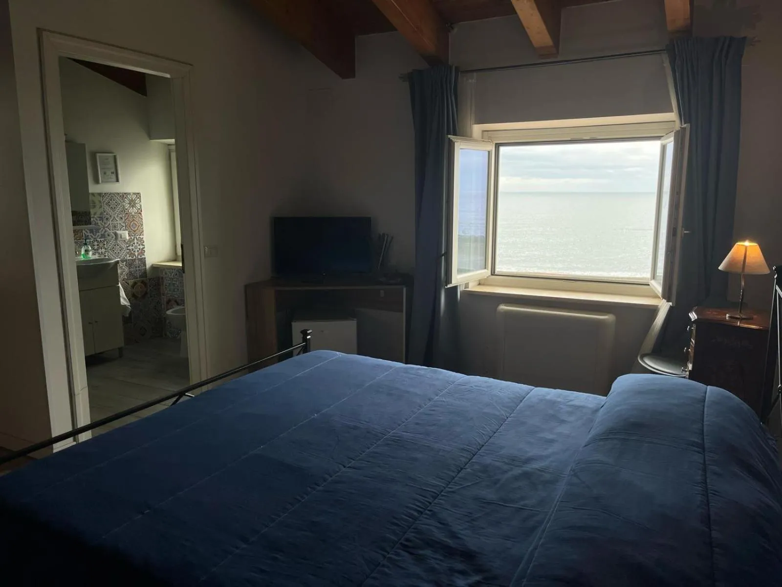 Bed in Nottola B&B
