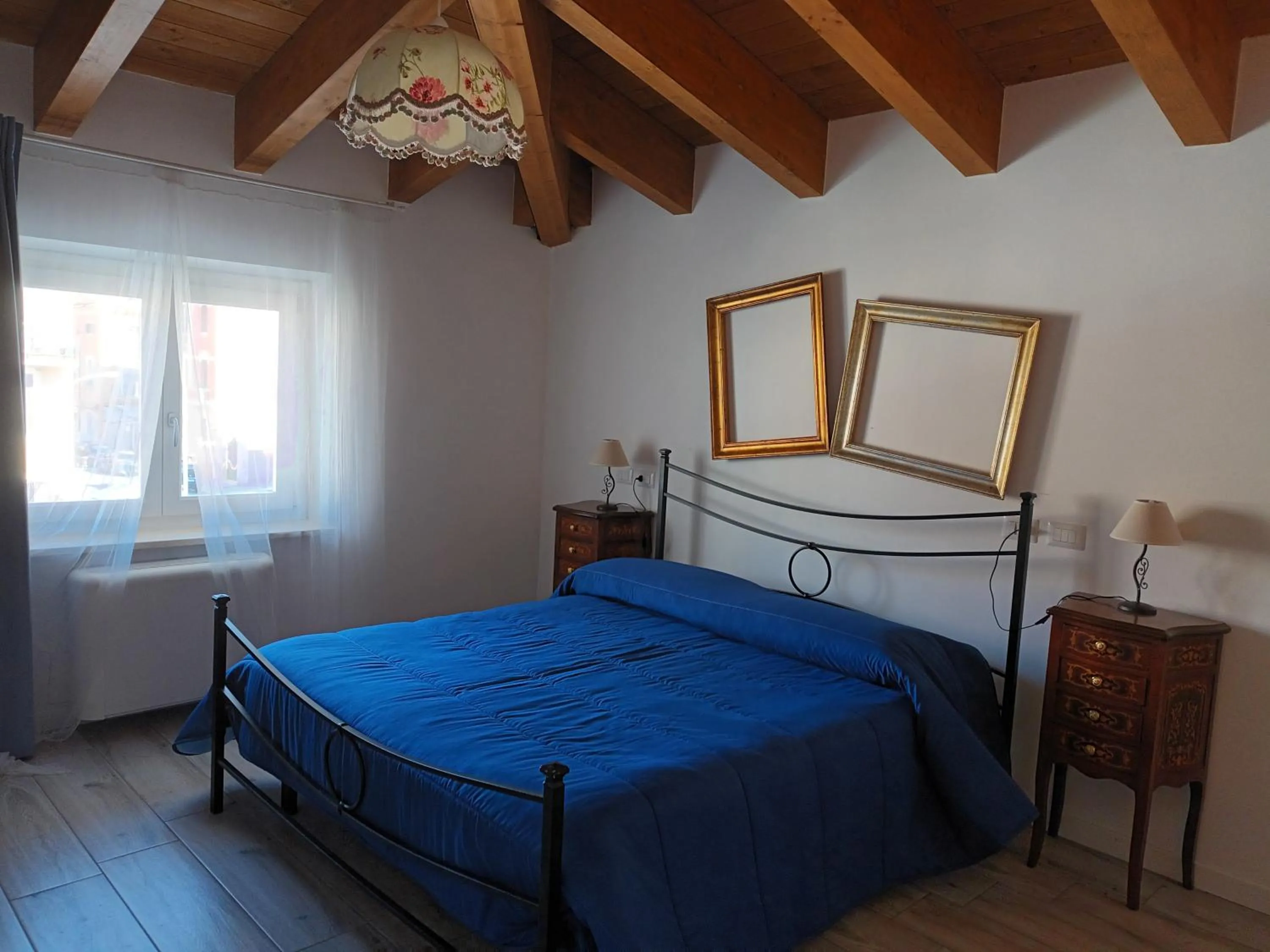 Bed in Nottola B&B