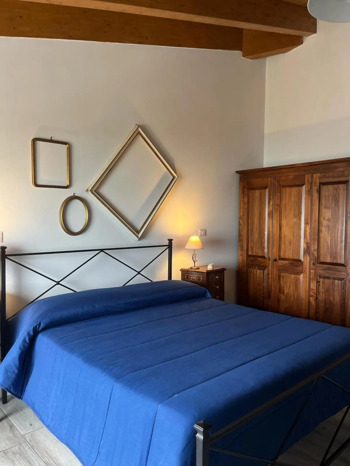 Bed in Nottola B&B