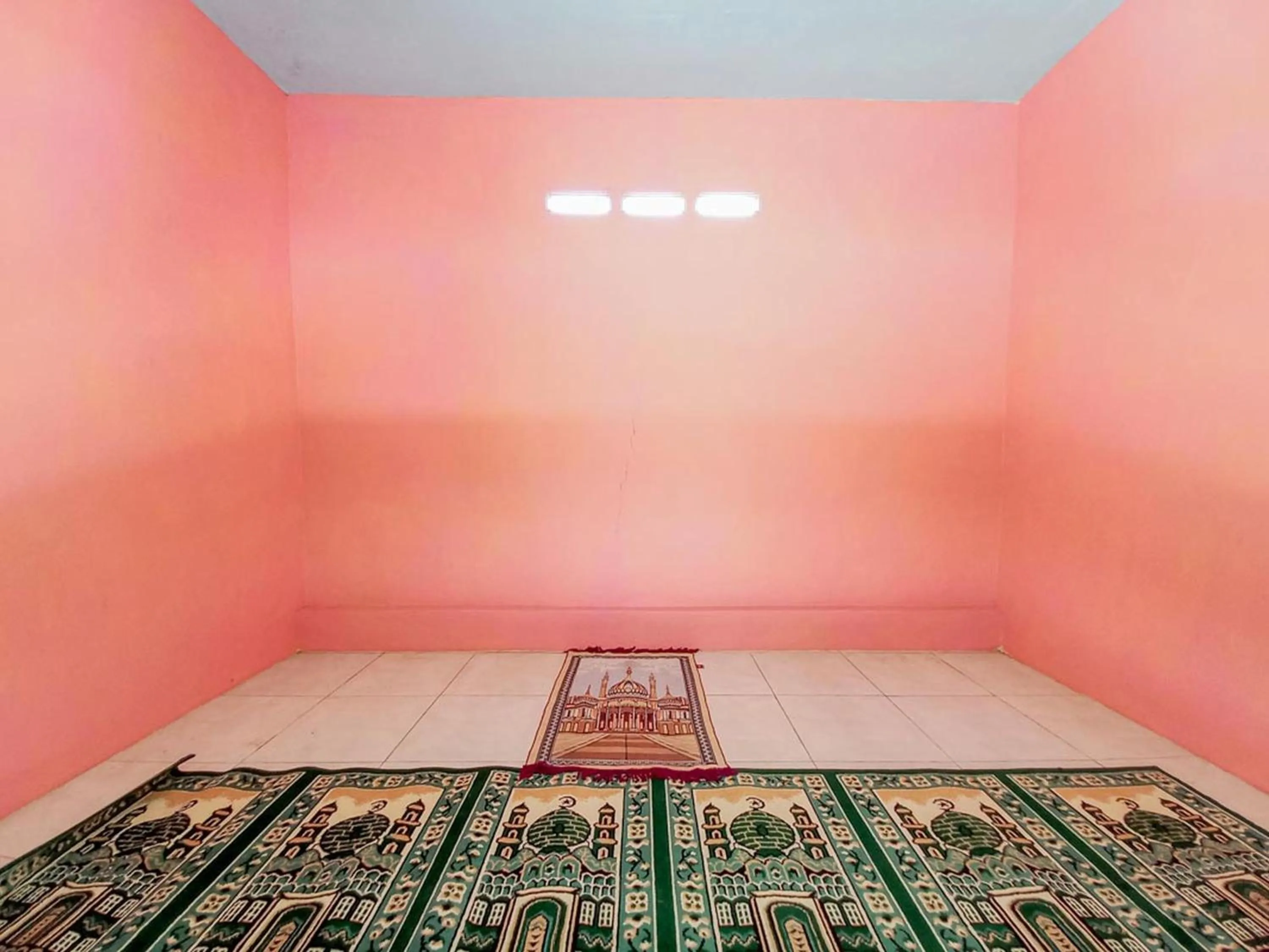 Place of worship in Papilo House near Stasiun Nganjuk Mitra RedDoorz