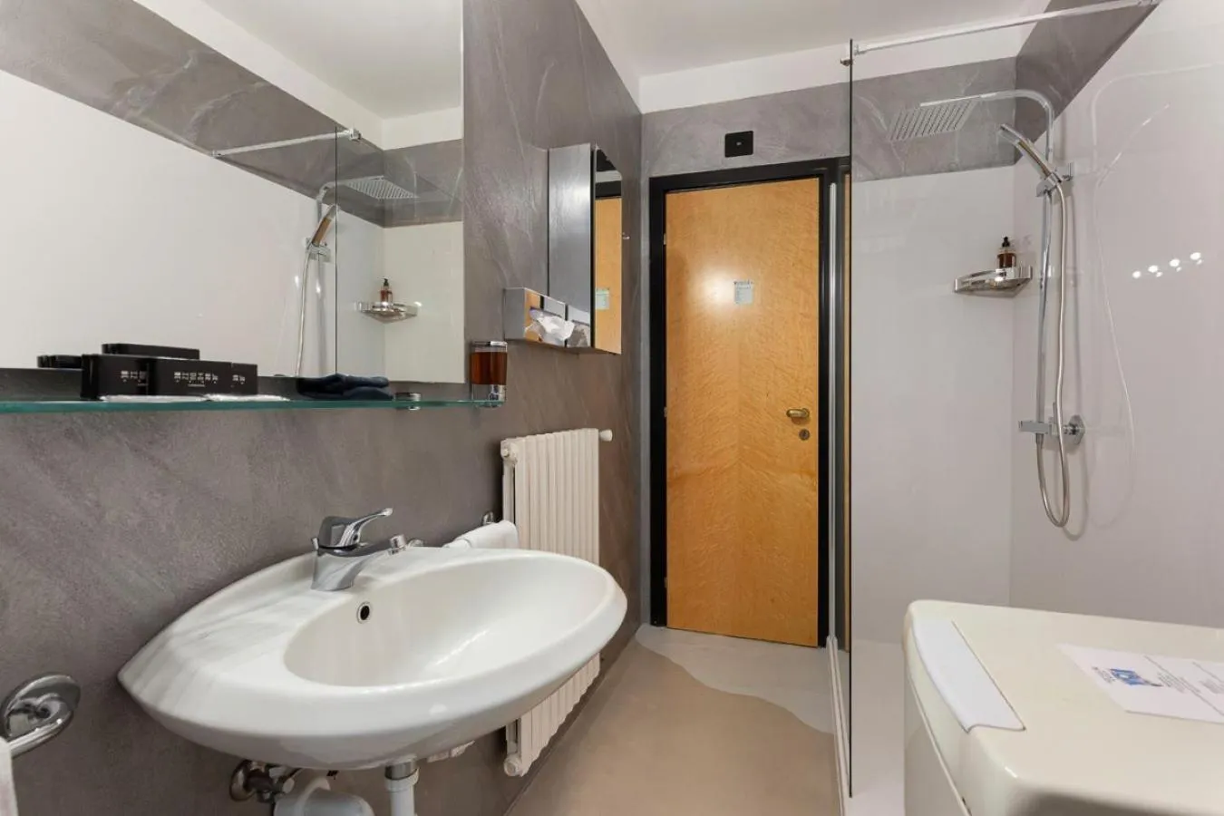 Bathroom in Hotel Ancora