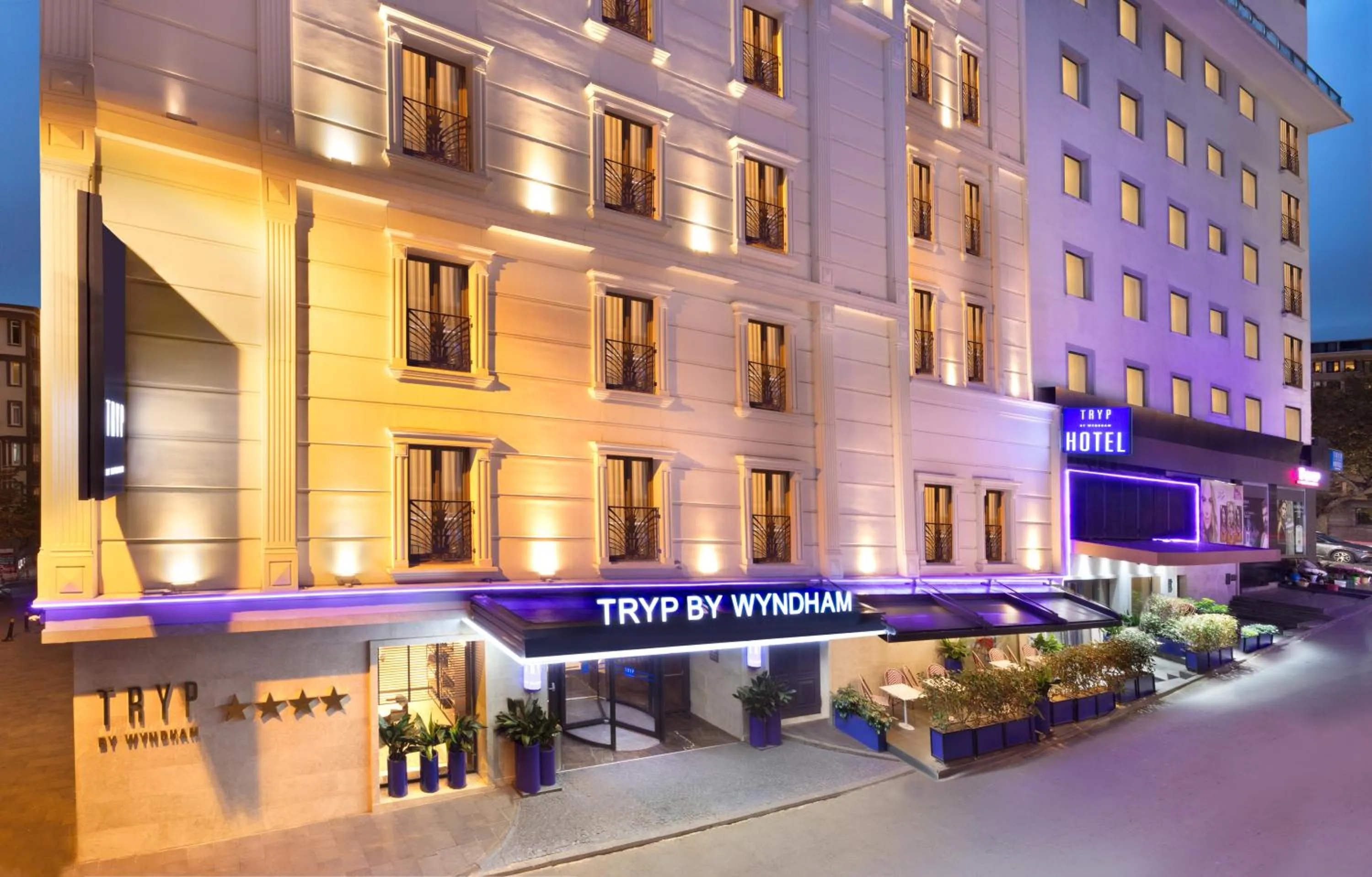 Property building in TRYP By Wyndham Istanbul Sisli Hotel