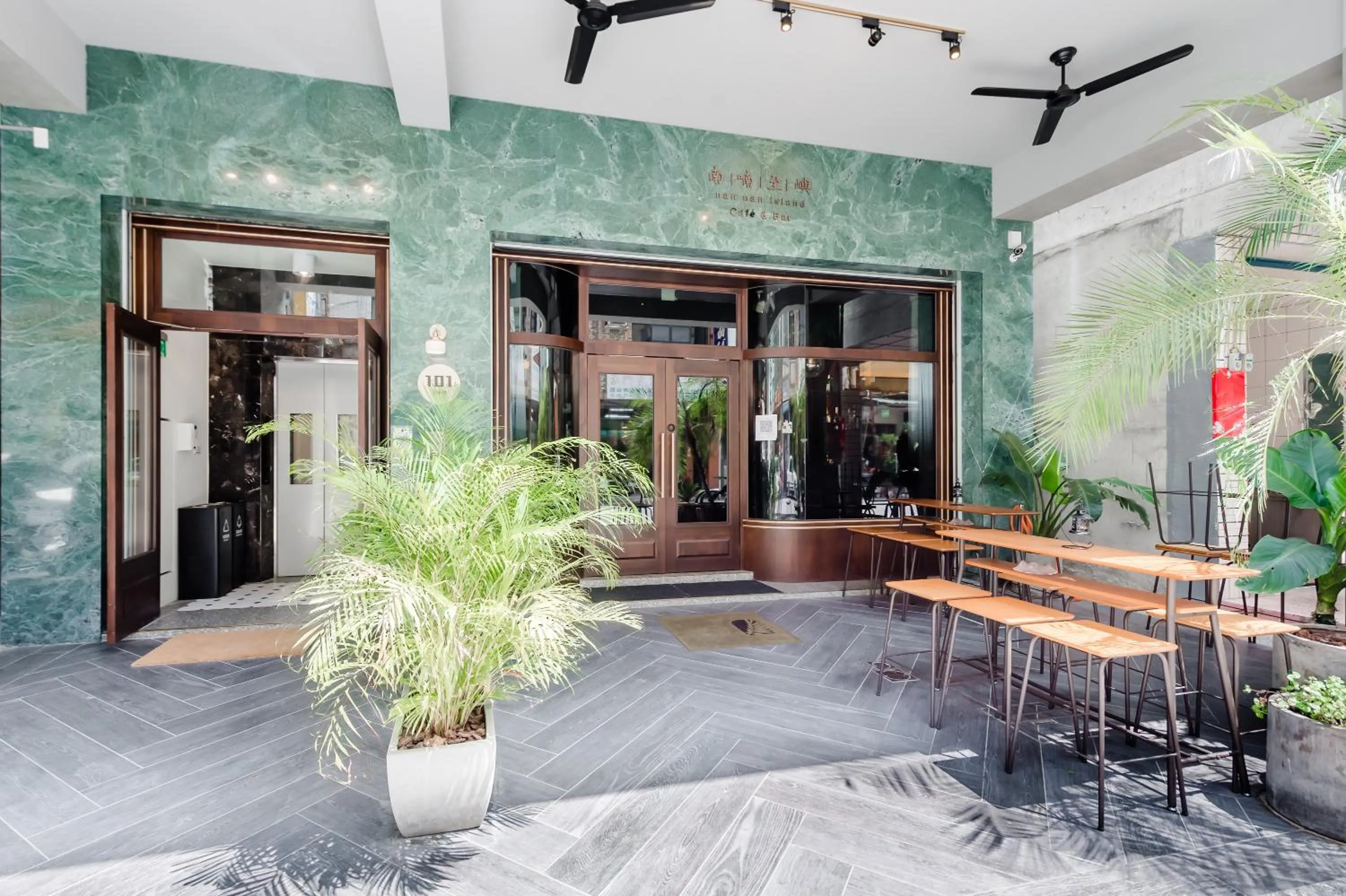 Property building in Nan Nan