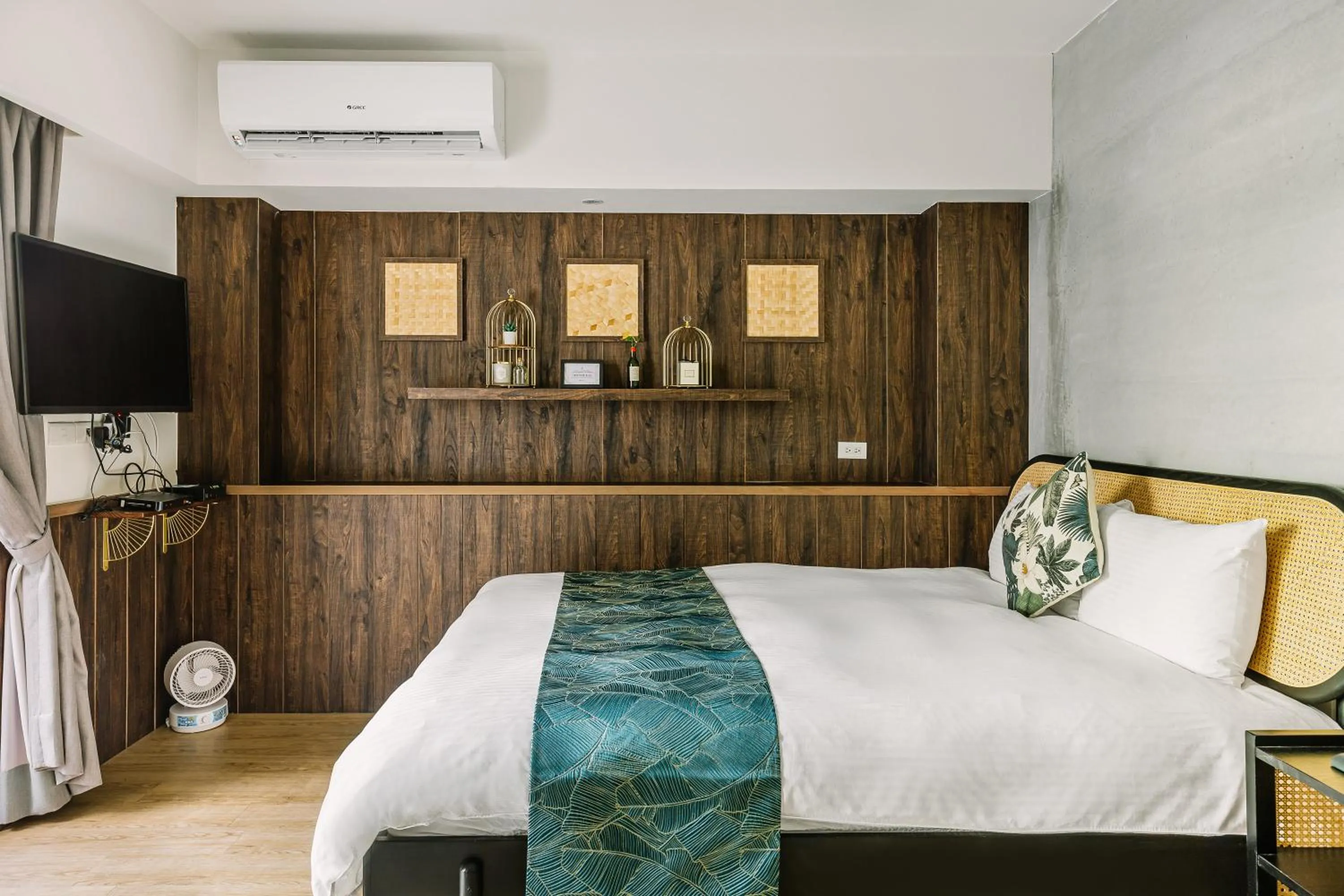 Photo of the whole room, Bed in Nan Nan