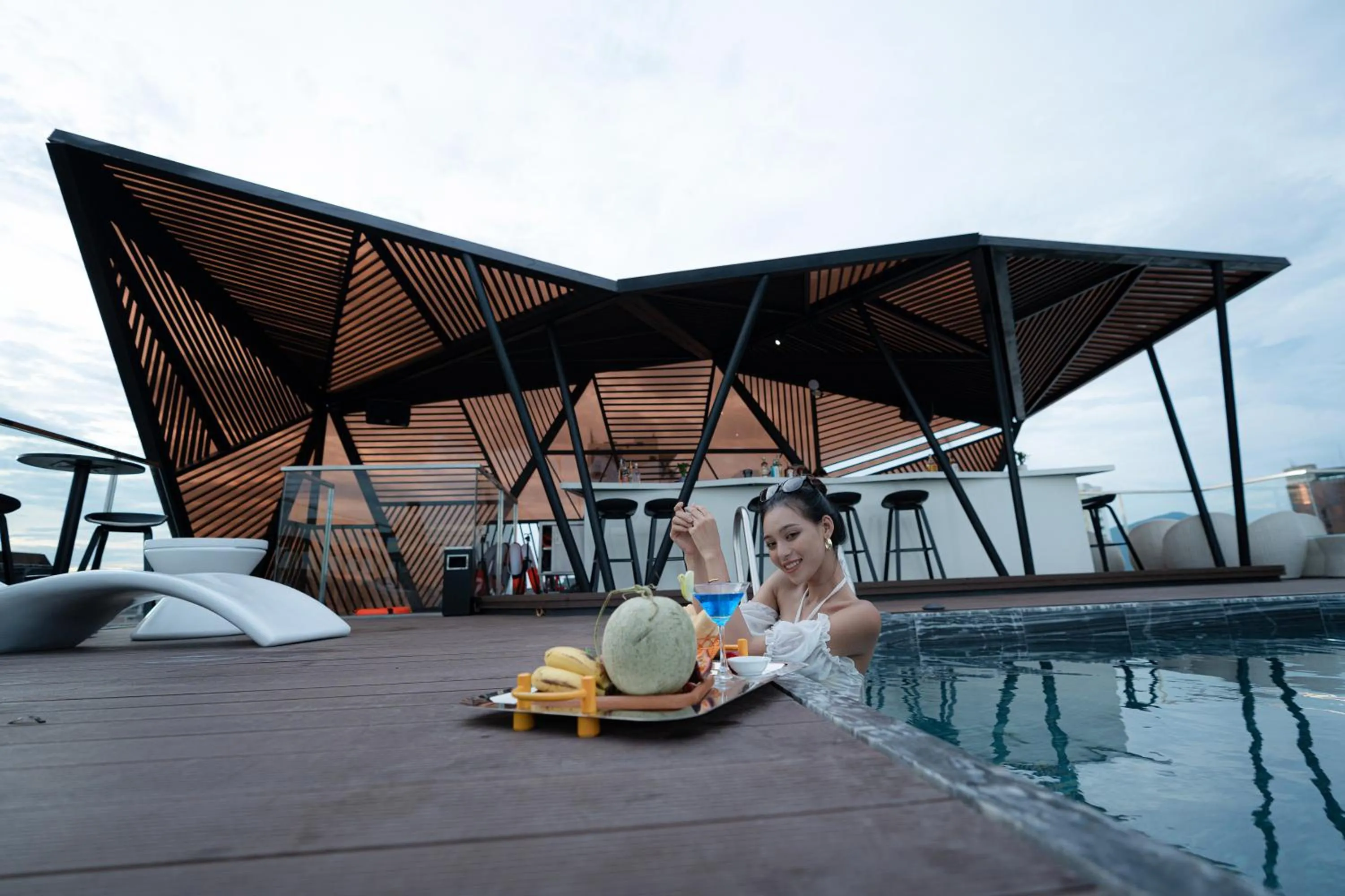 Lounge or bar in Draco Hotel & Suites