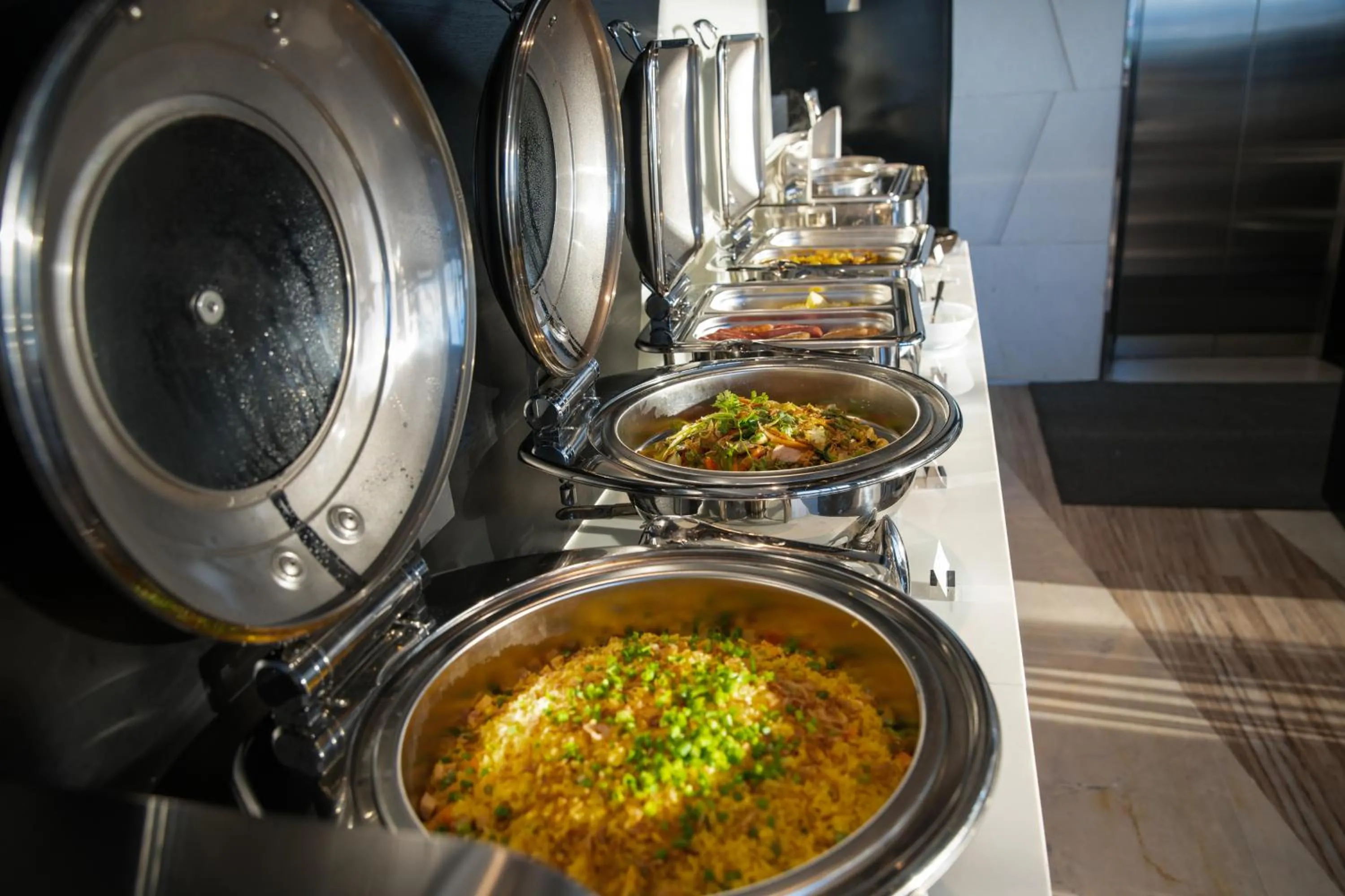 Food in Draco Hotel & Suites