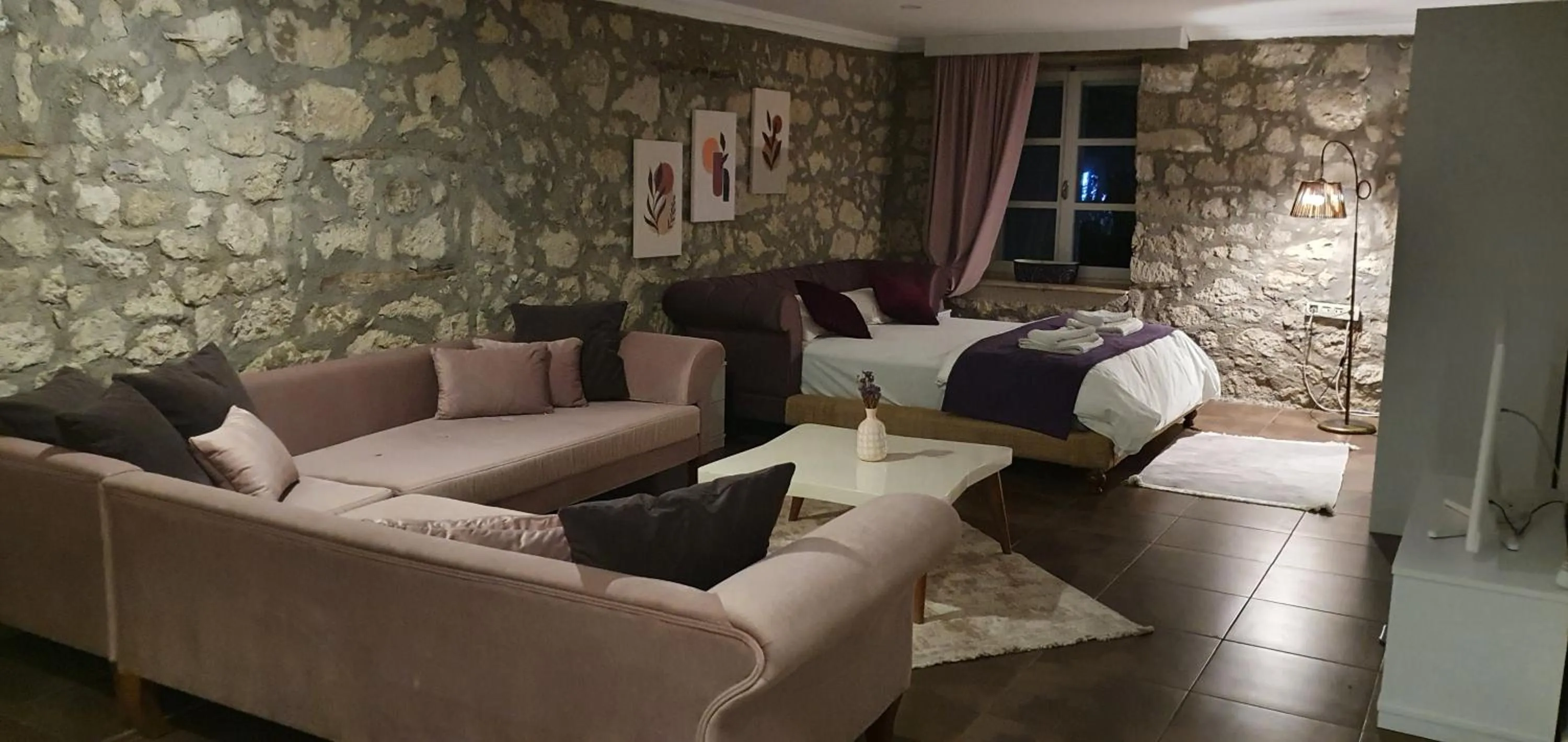 Massage in Leyla Suite