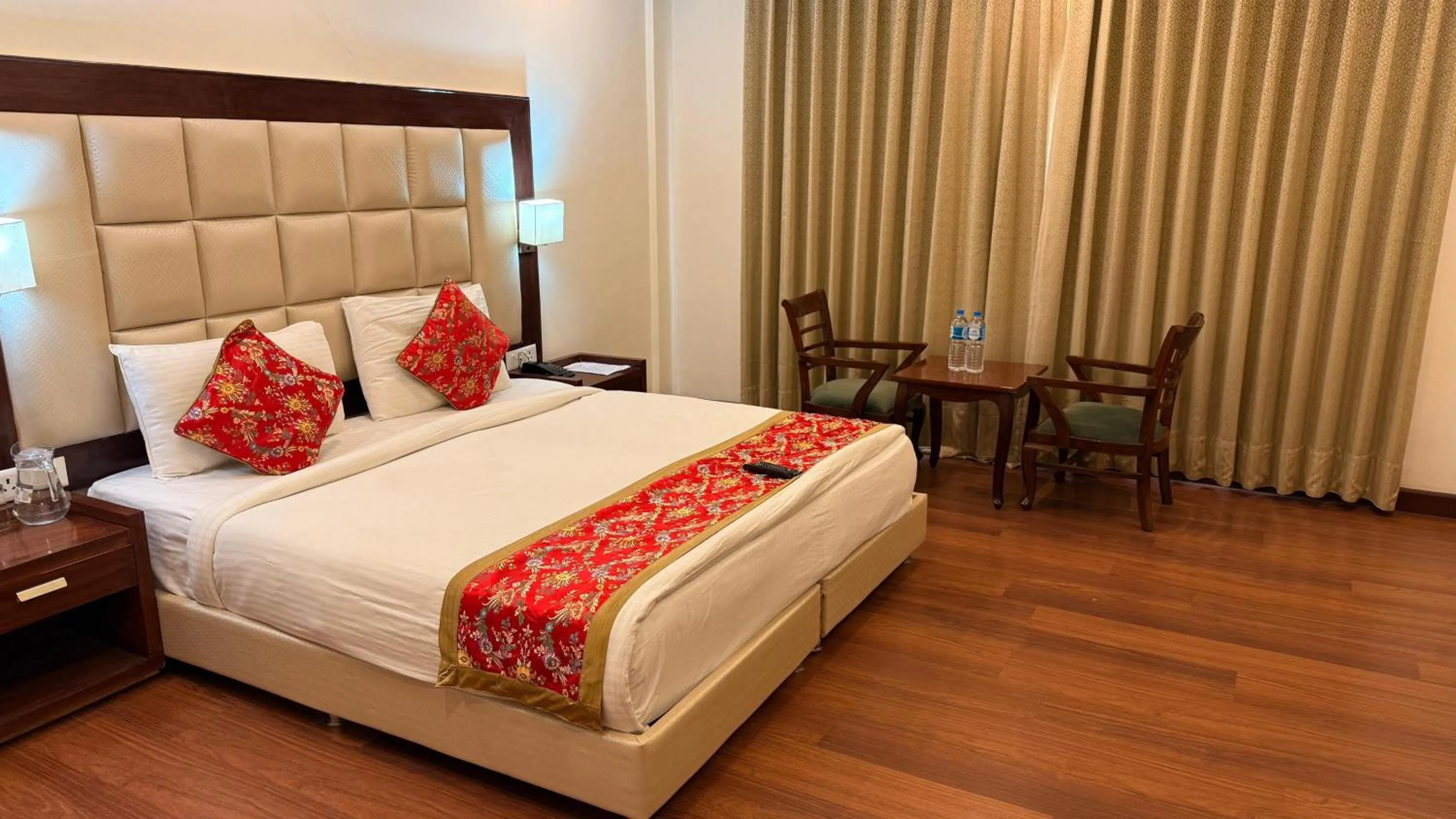 Bed in Hotel Deskitsal