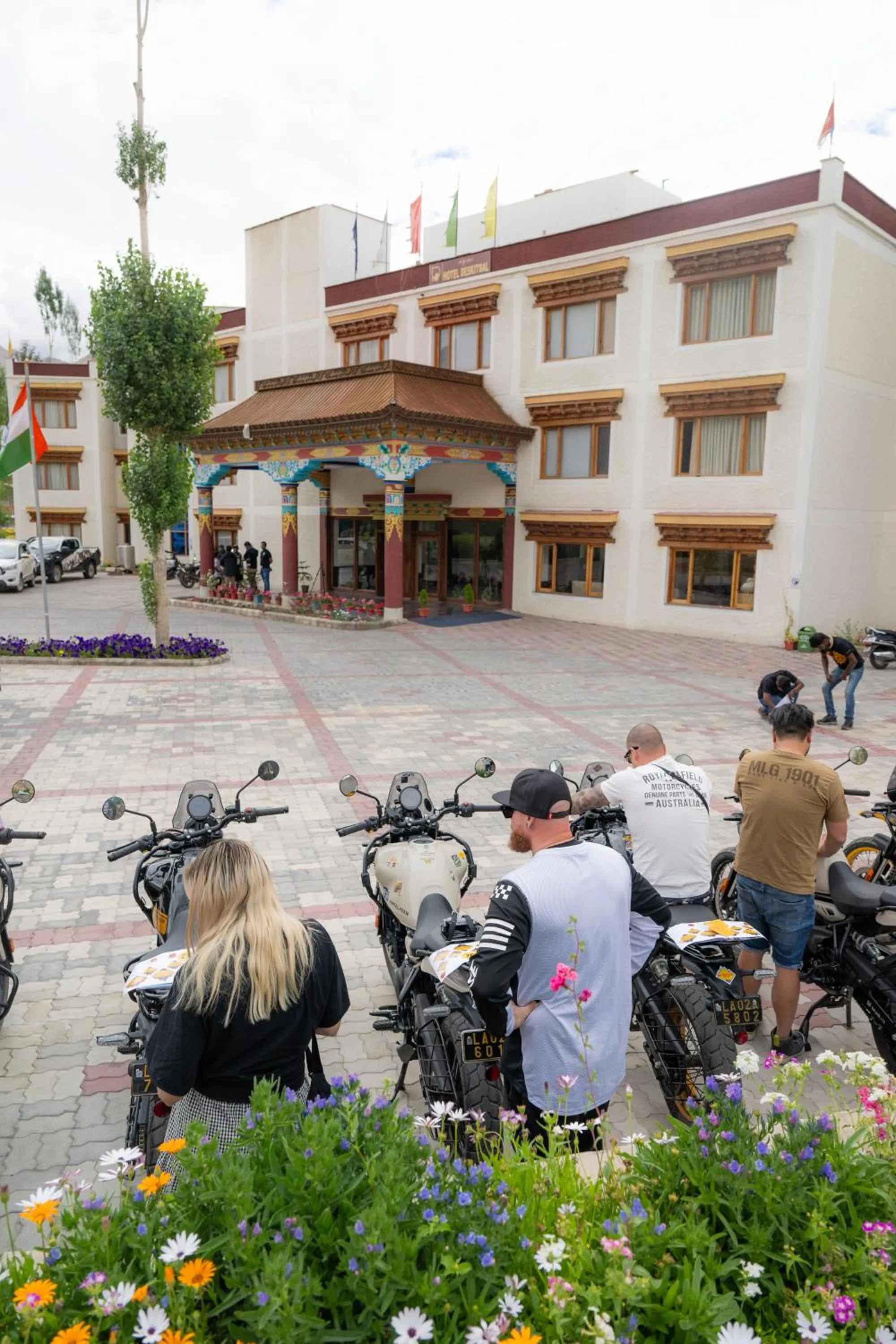 Parking in Hotel Deskitsal