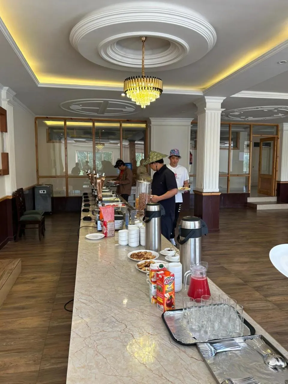 Dining area in Hotel Deskitsal