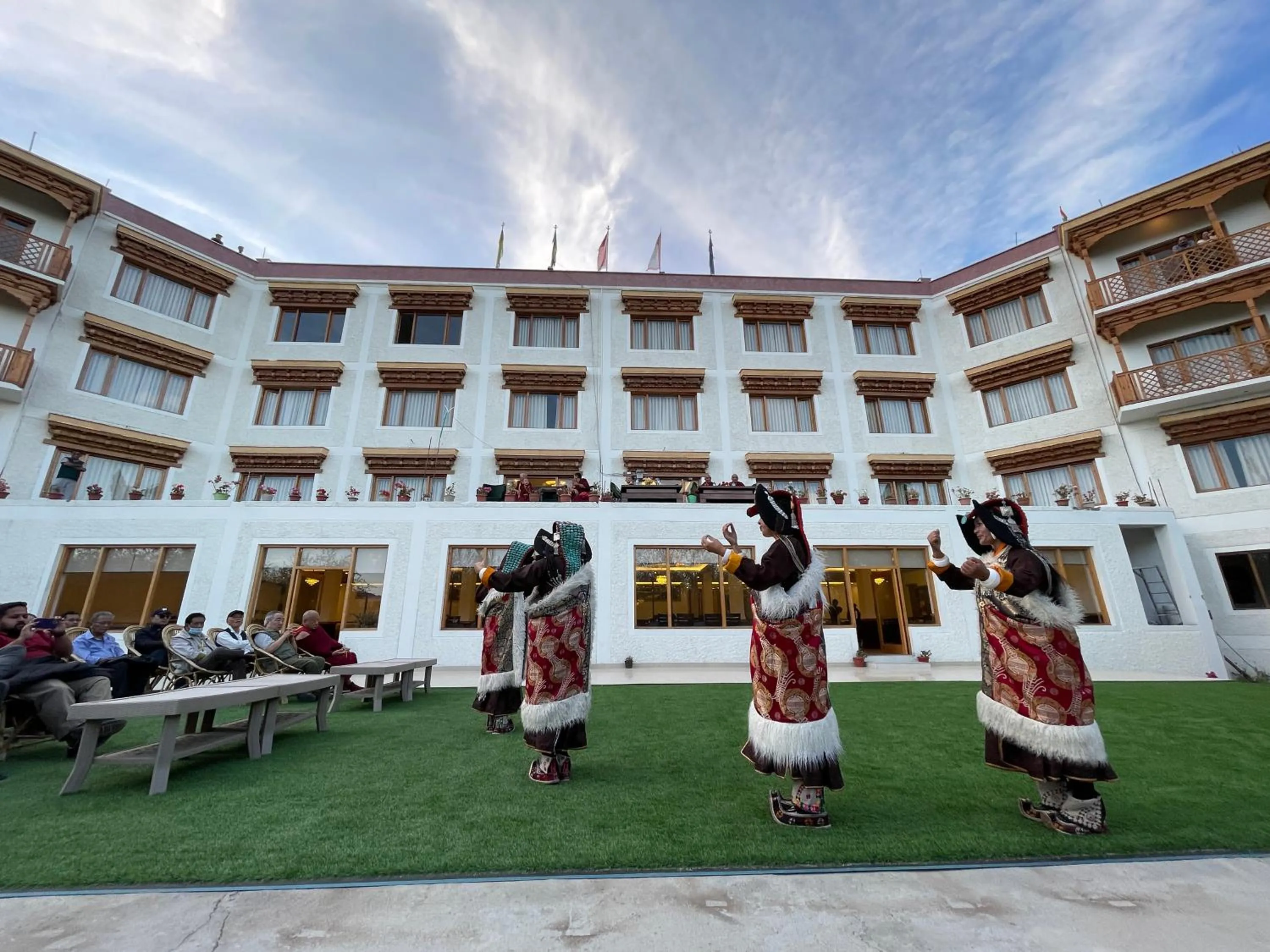 Property building in Hotel Deskitsal