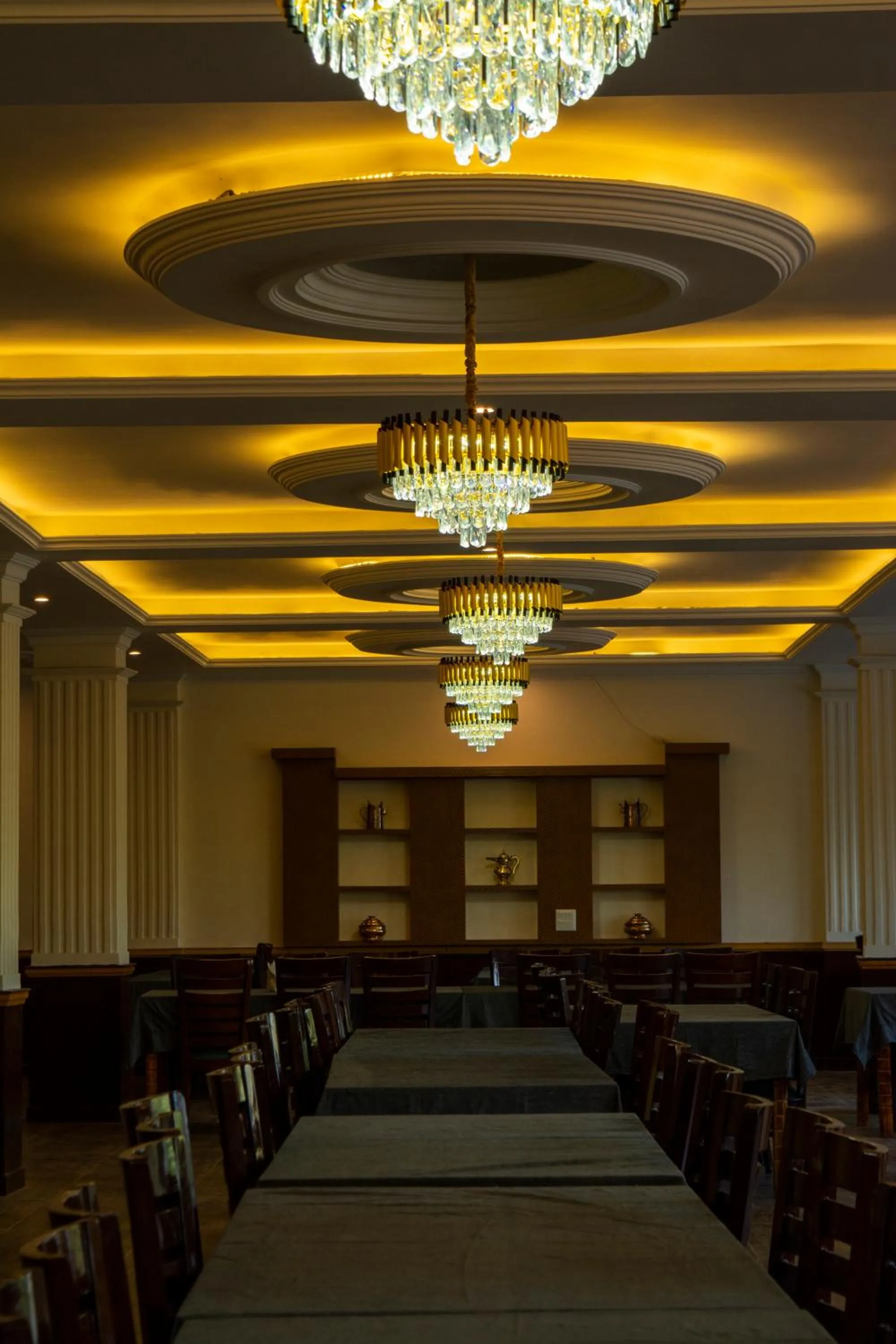 Restaurant/places to eat in Hotel Deskitsal