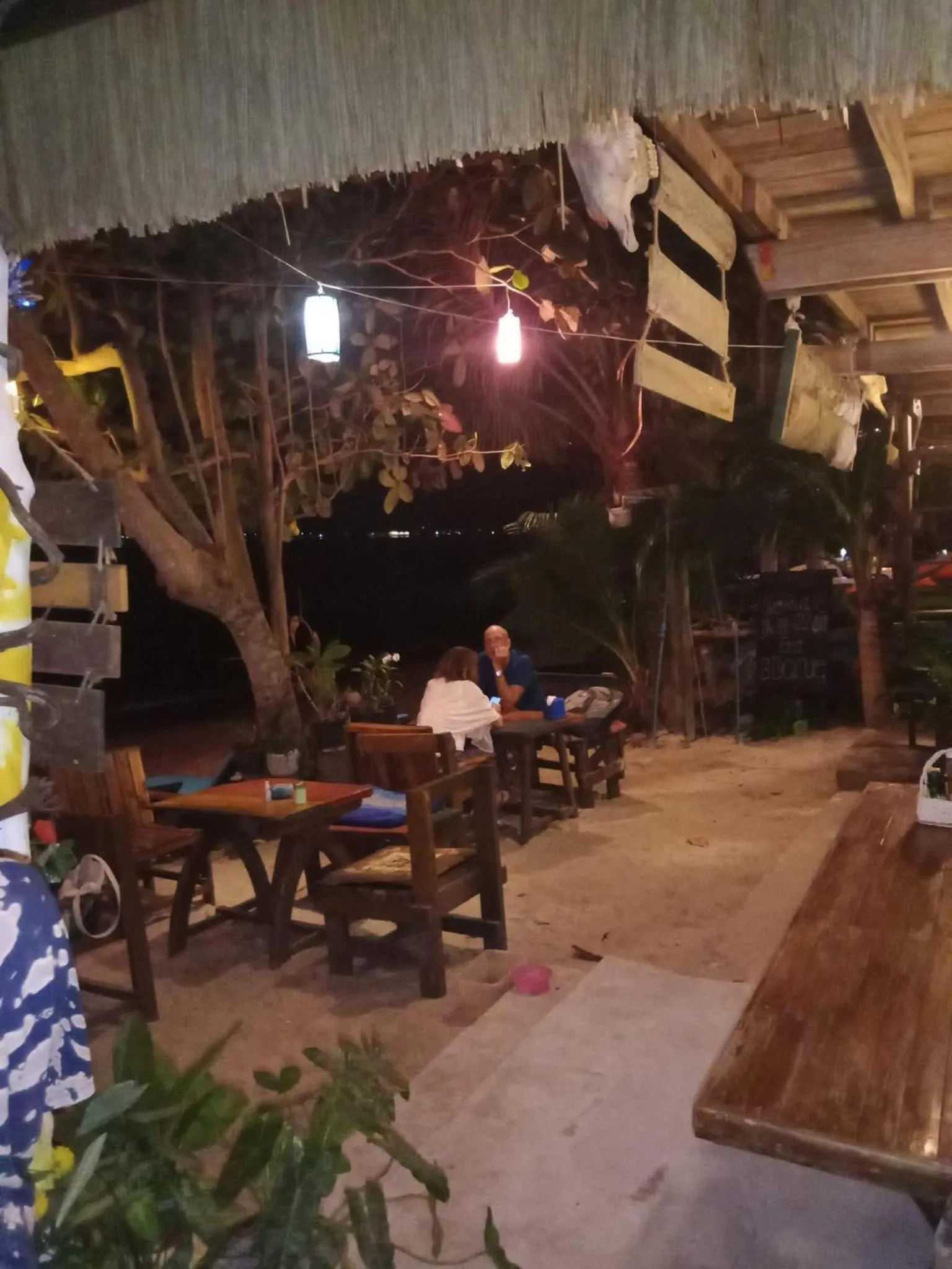 Restaurant/places to eat in Green Garden Bungalows