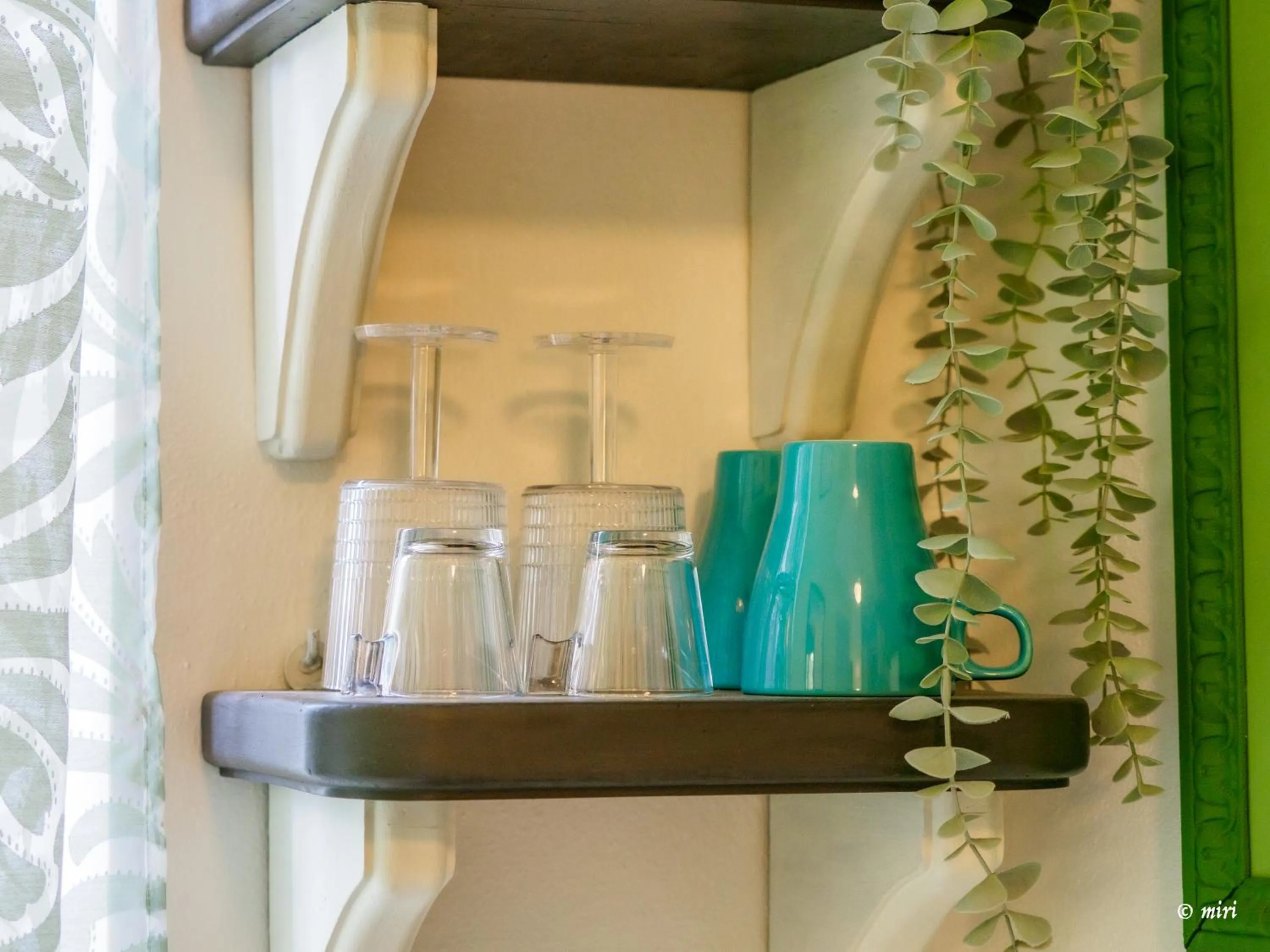 Coffee/tea facilities in Carmelina Tiny Village Room