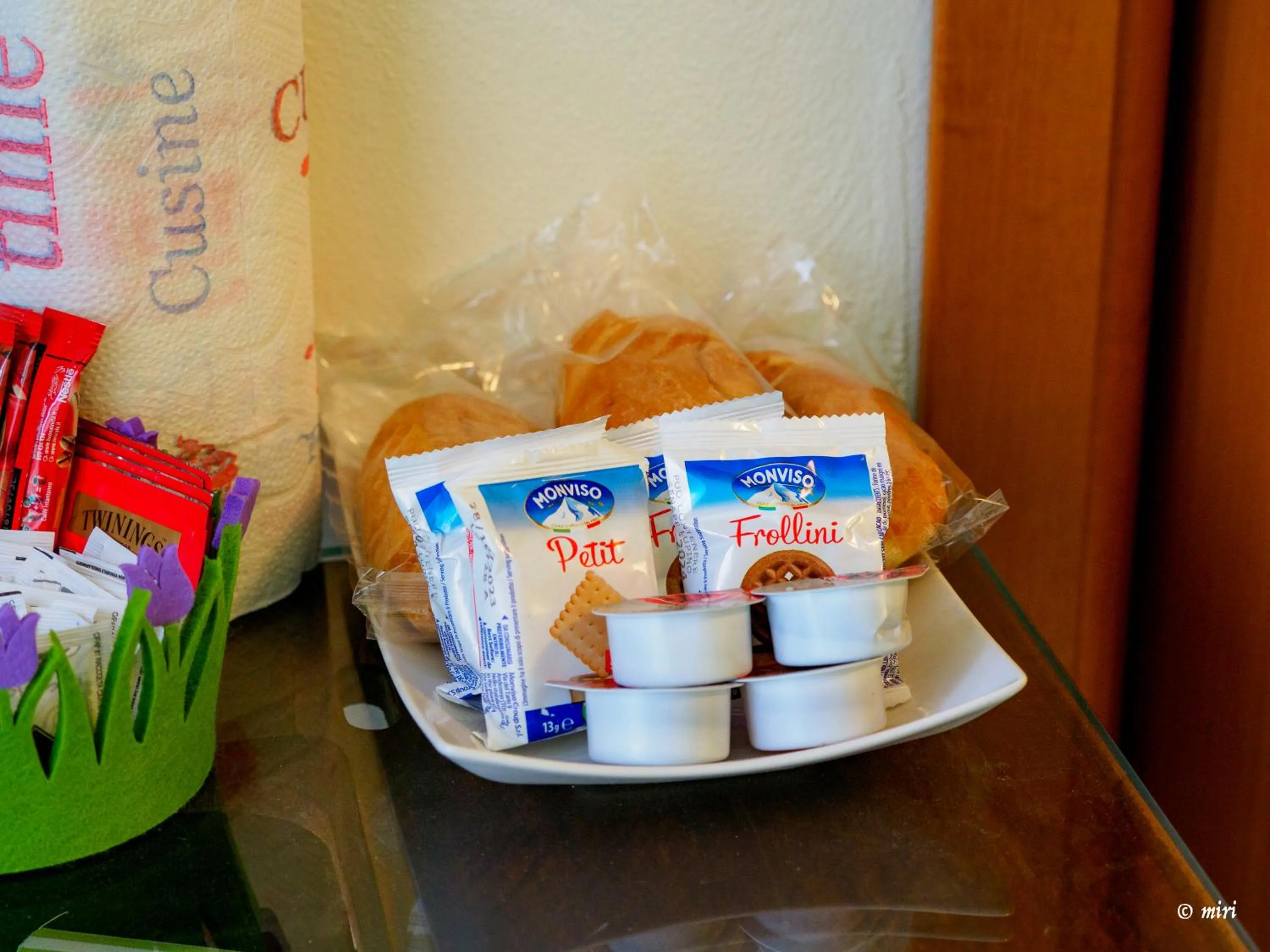 Food in Carmelina Tiny Village Room