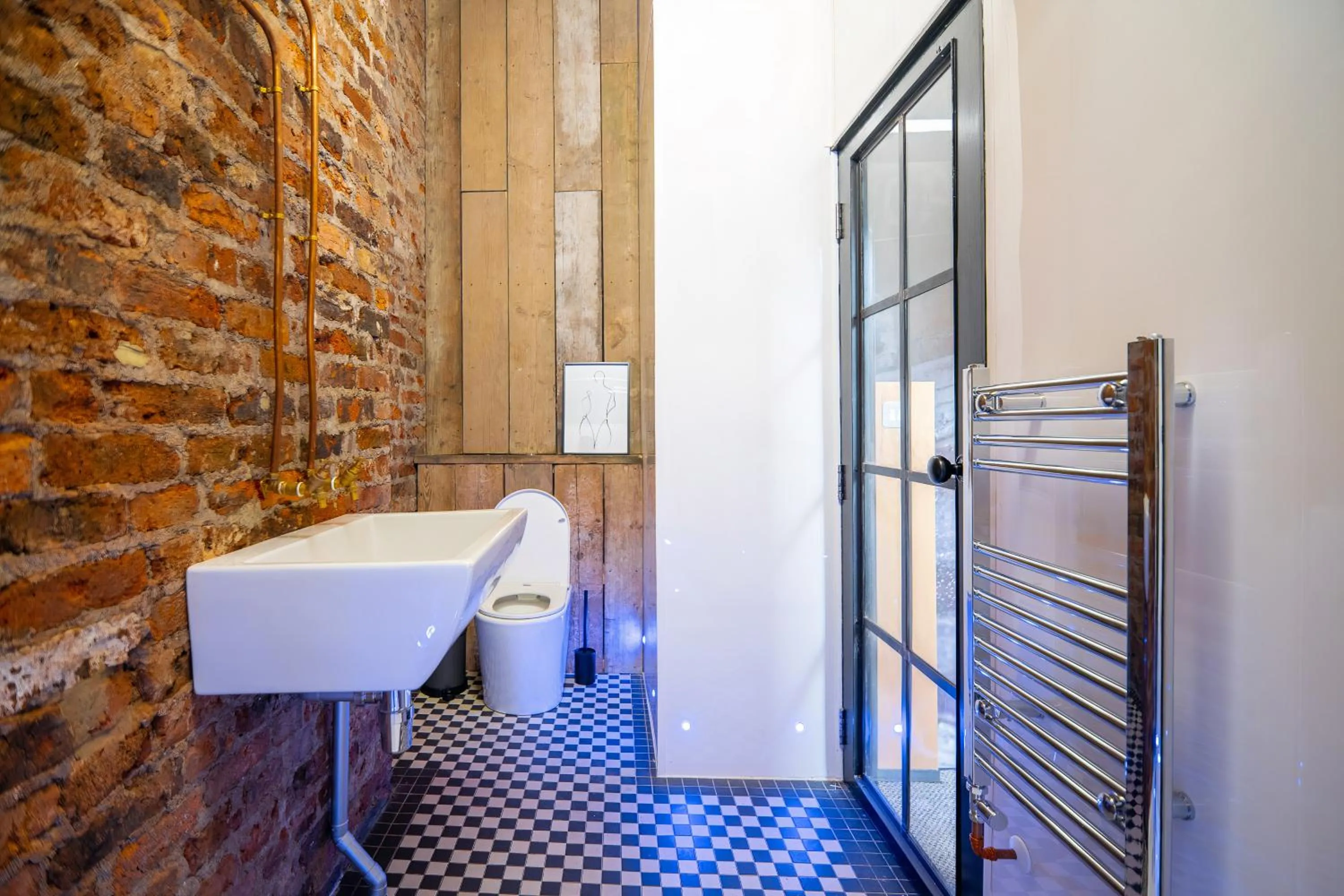 Bathroom in Rooms by Green Room