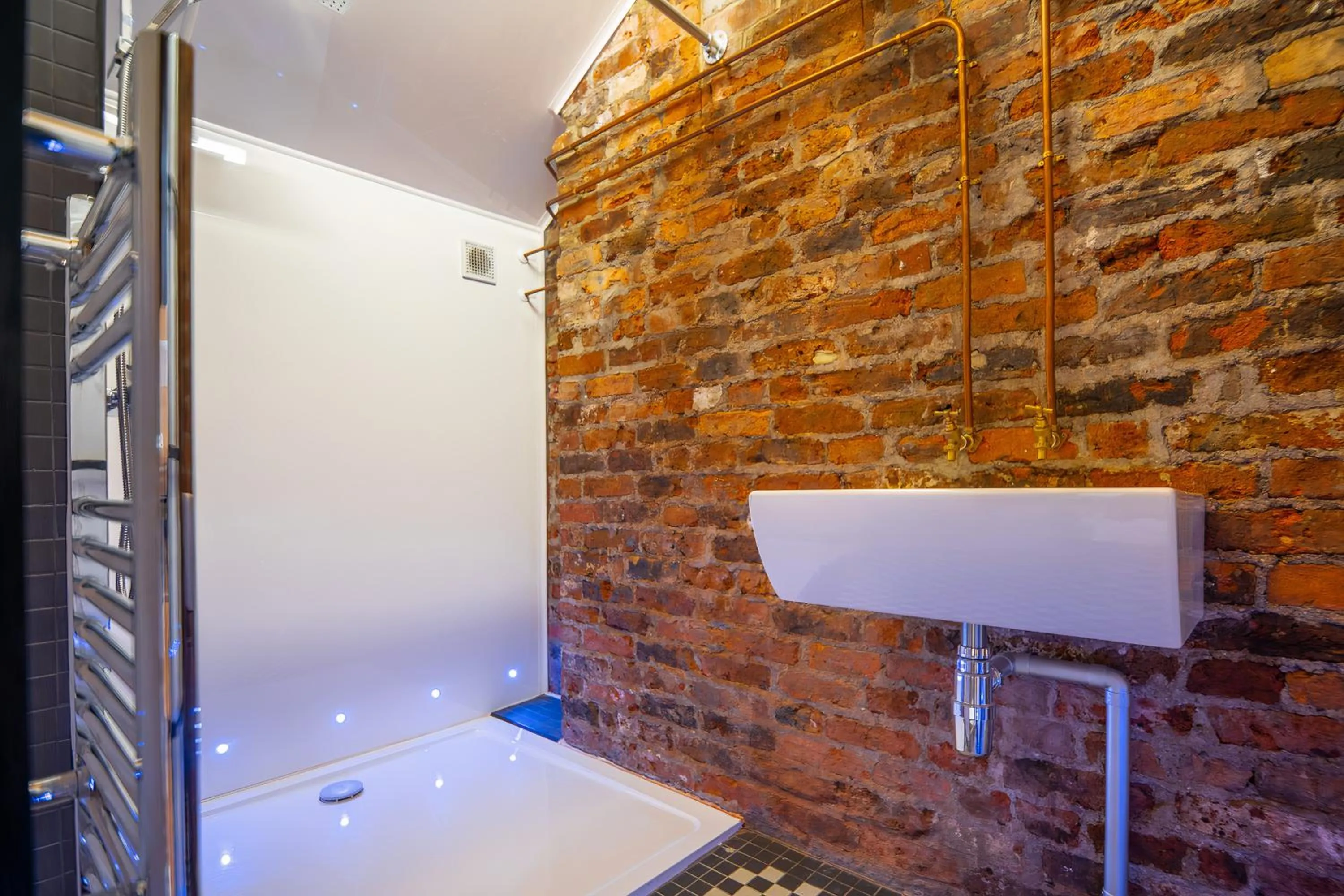 Bathroom in Rooms by Green Room