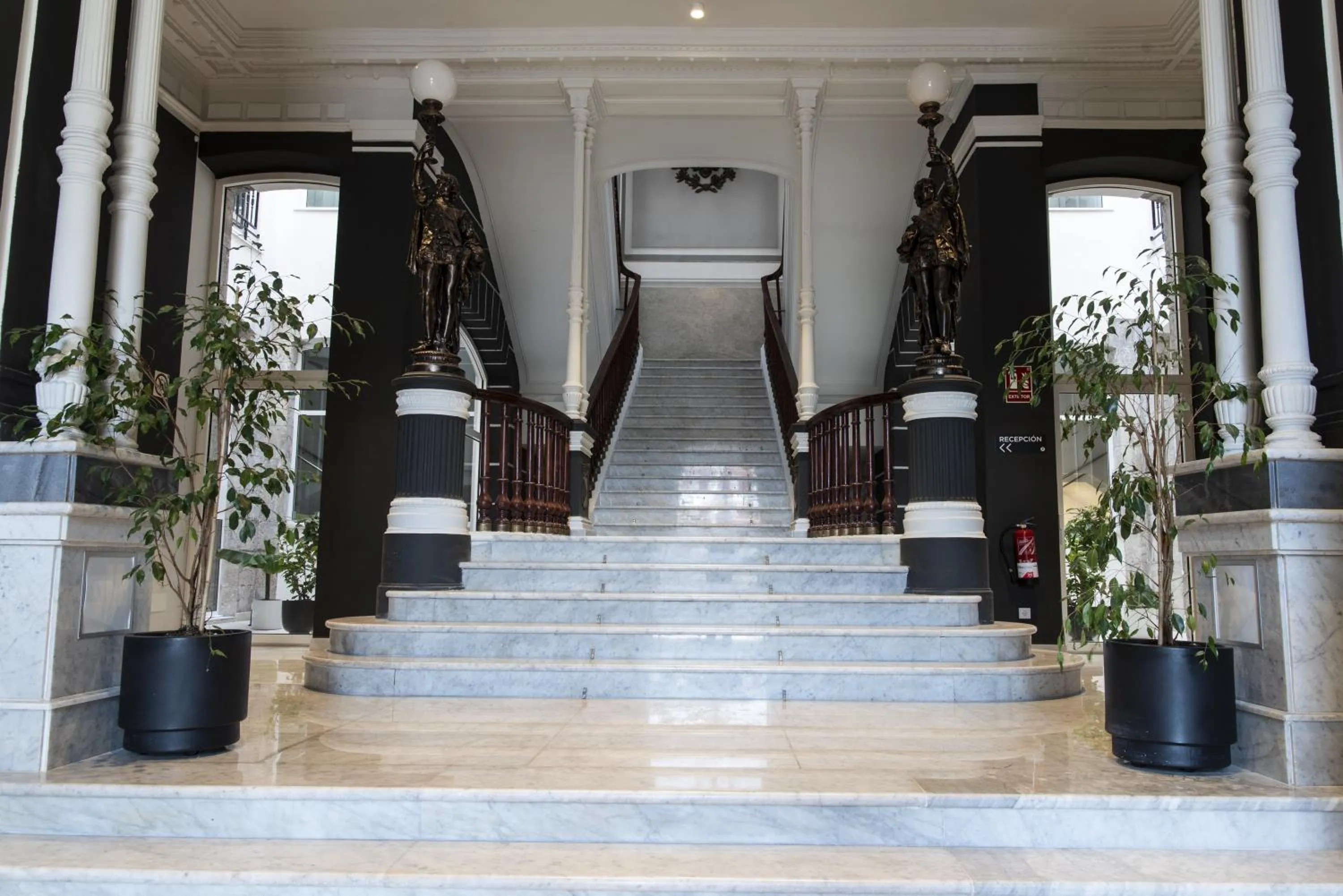 Facade/entrance in Soho Boutique Palacio de Pombo