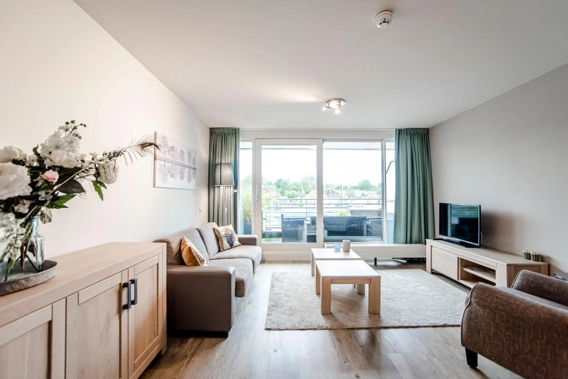 One-Bedroom Apartment with Balcony- First Floor in Kaag Resort