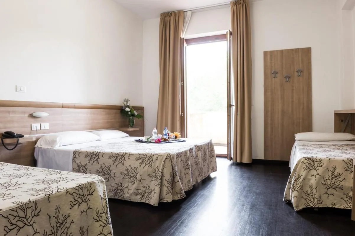 Day, Bed in Hotel Rondine