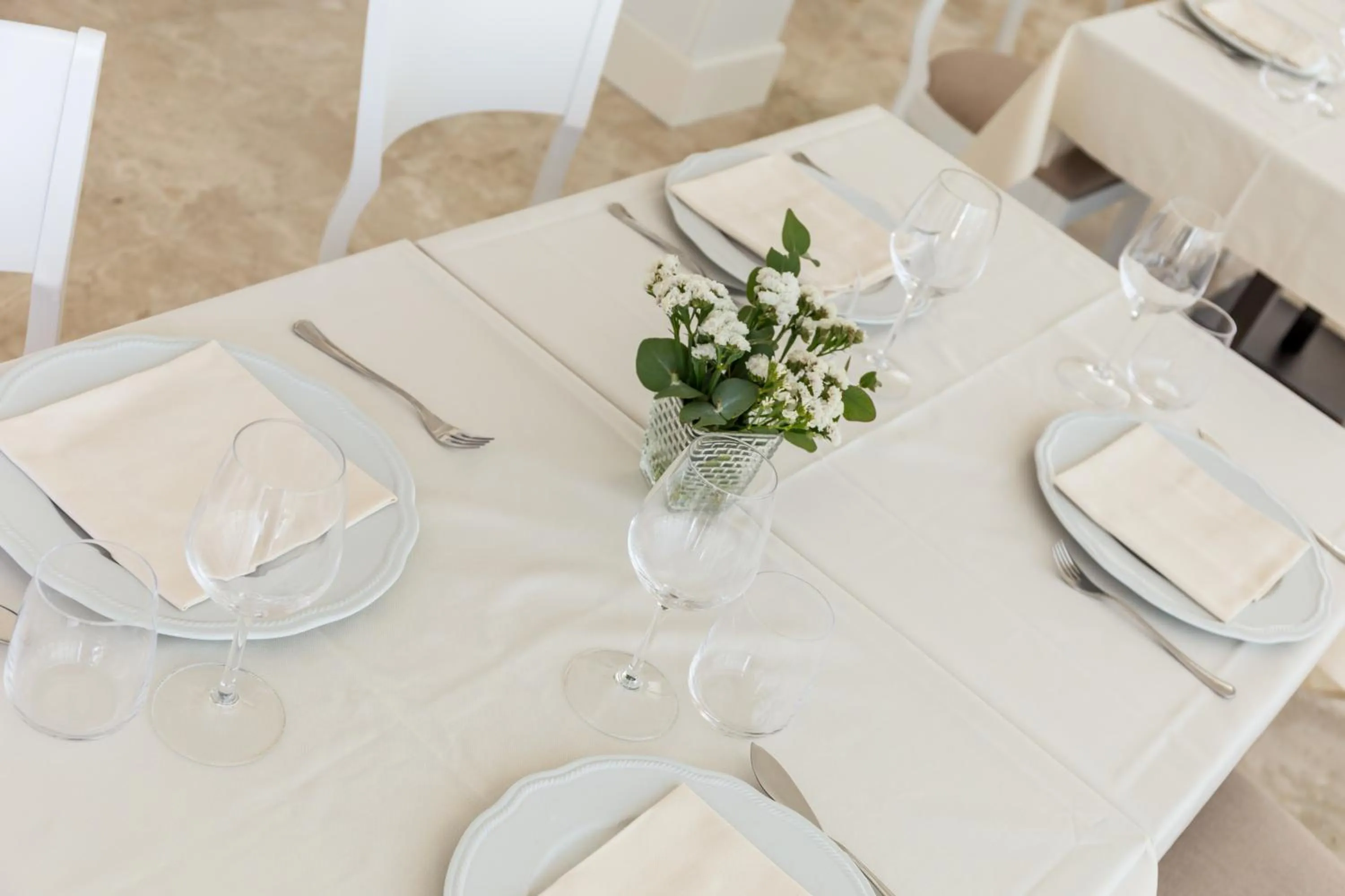 Restaurant/places to eat in EUROPA Hotel