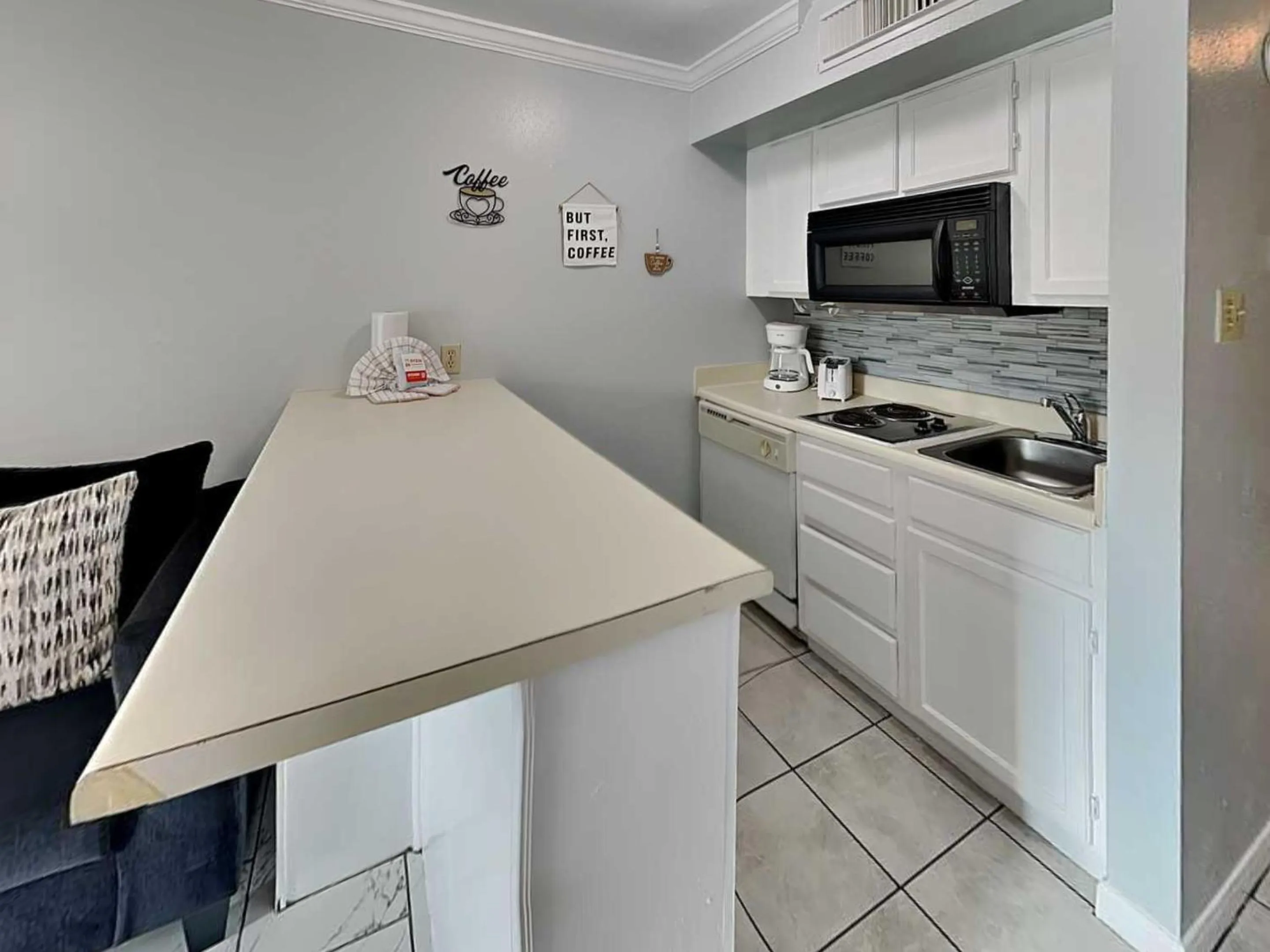 Day in Victorian 3112-All for Fun