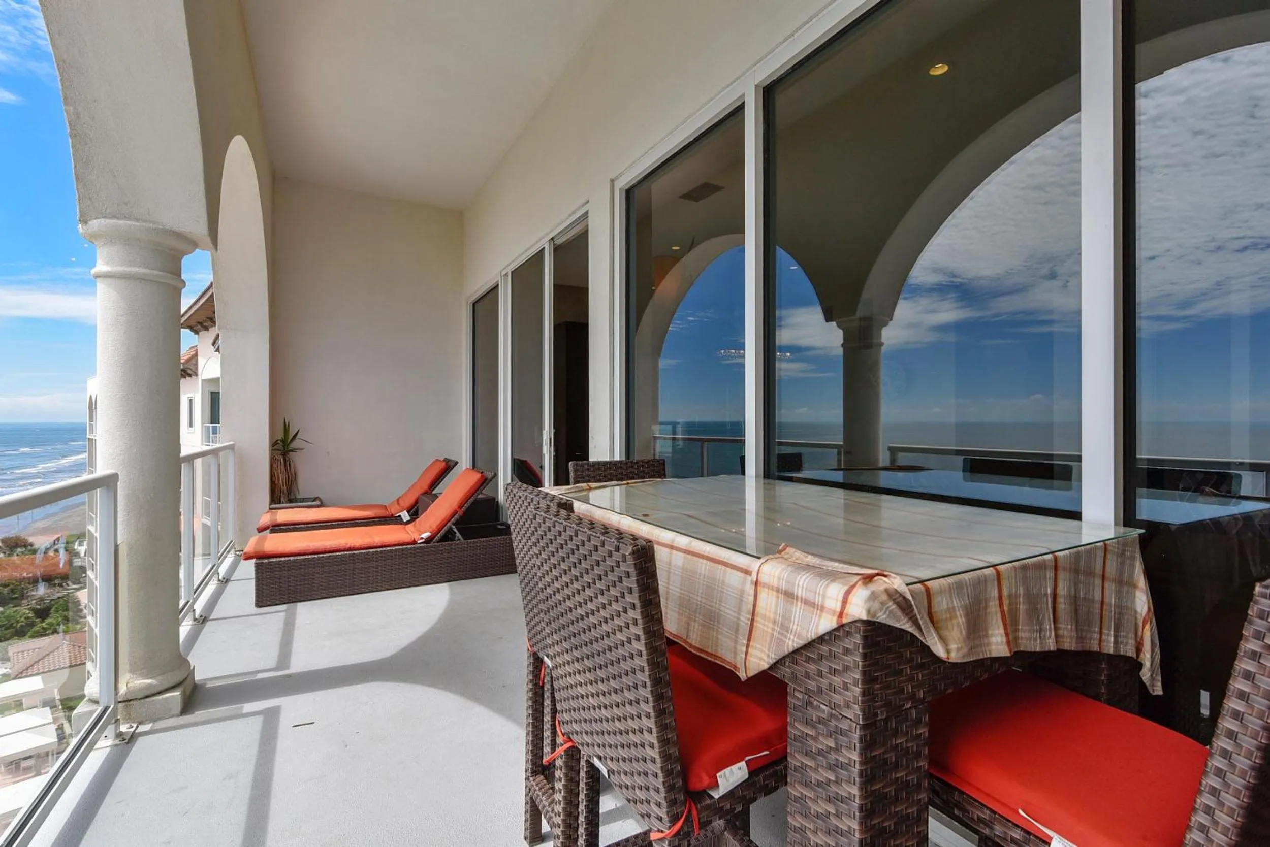 Property building in Diamond Beach 708-Kohinoor