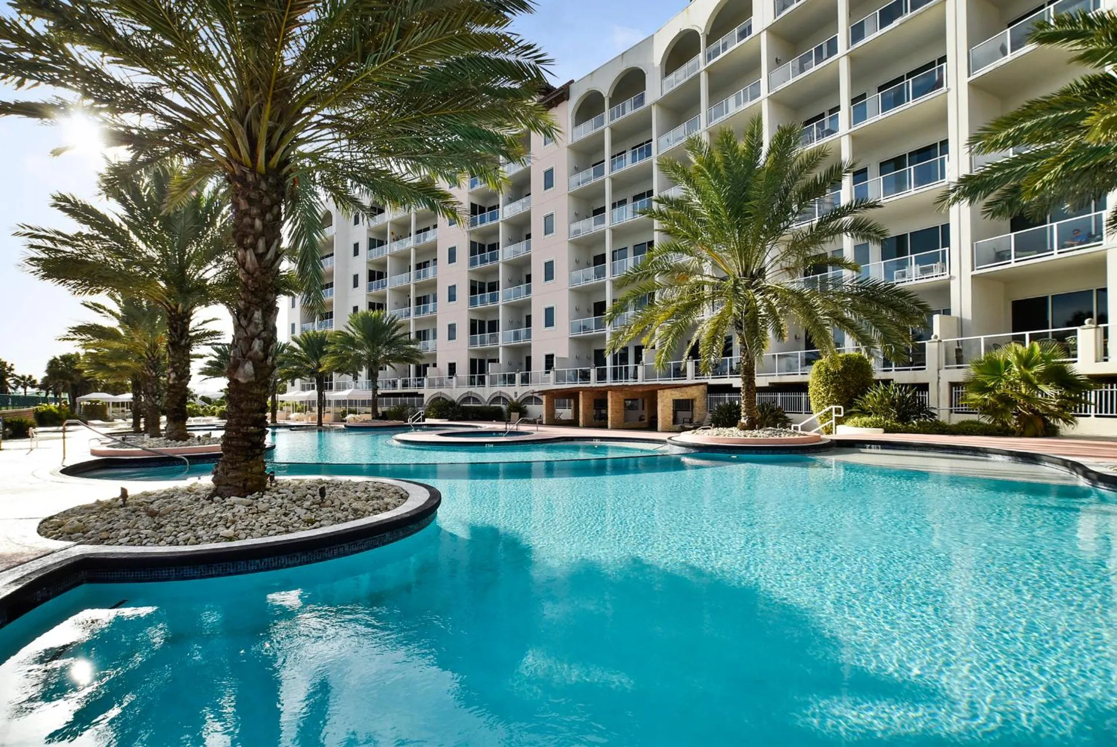 Swimming pool in Diamond Beach 708-Kohinoor