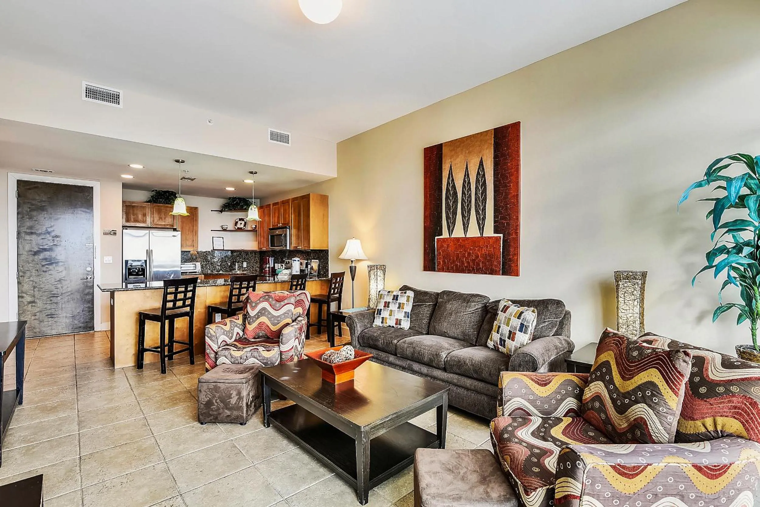 Living room in Emerald 707