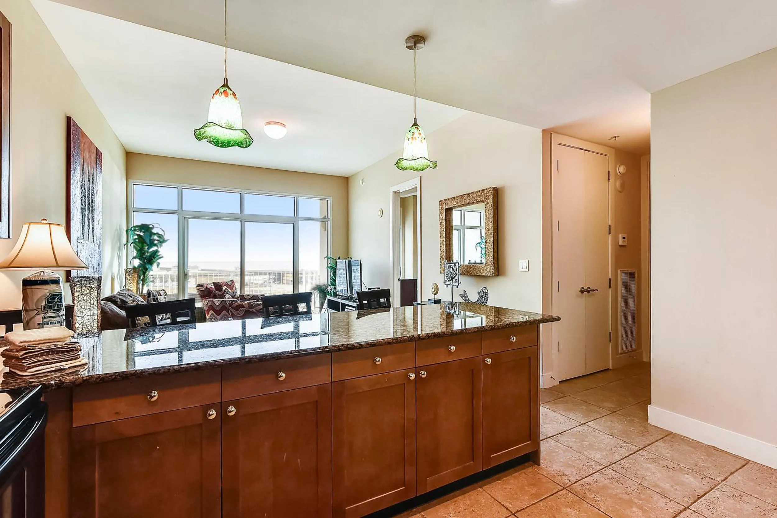 Kitchen or kitchenette in Emerald 707