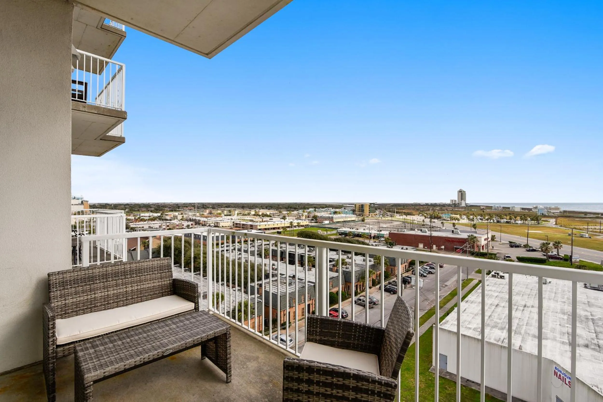 Property building in Emerald 707