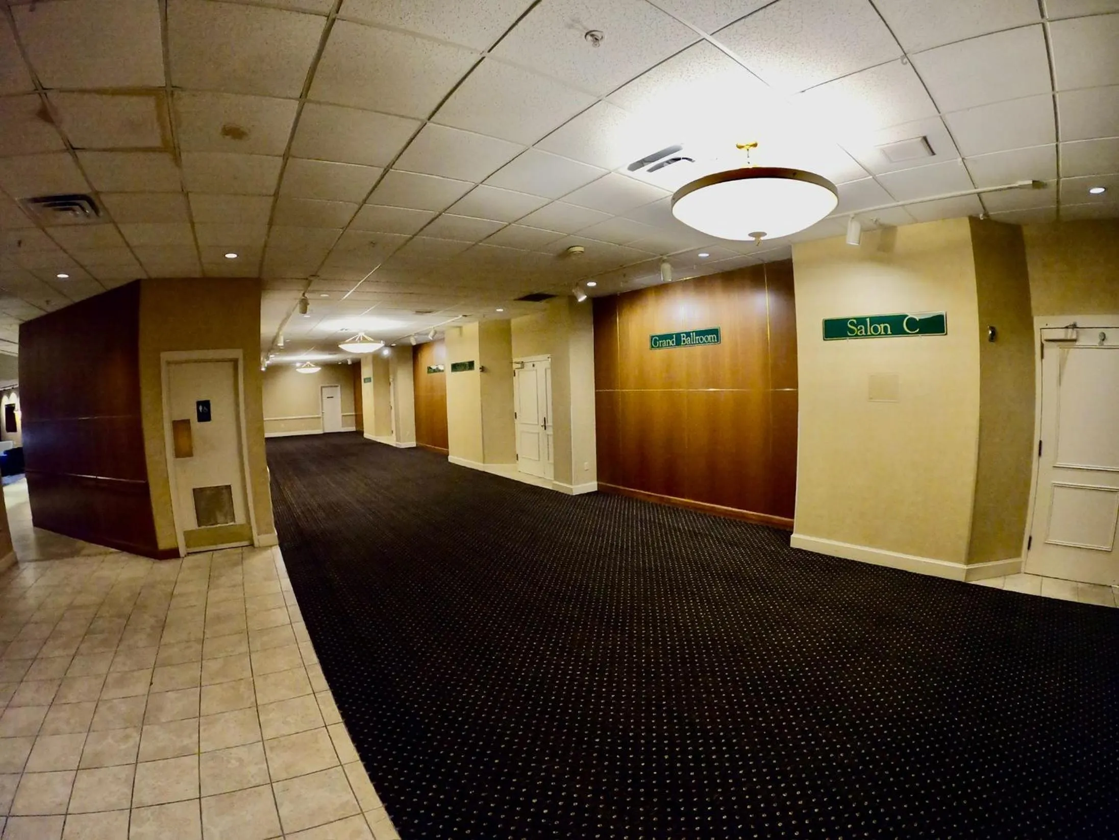 Property building in Hotel Mead Resorts & Conventions Center