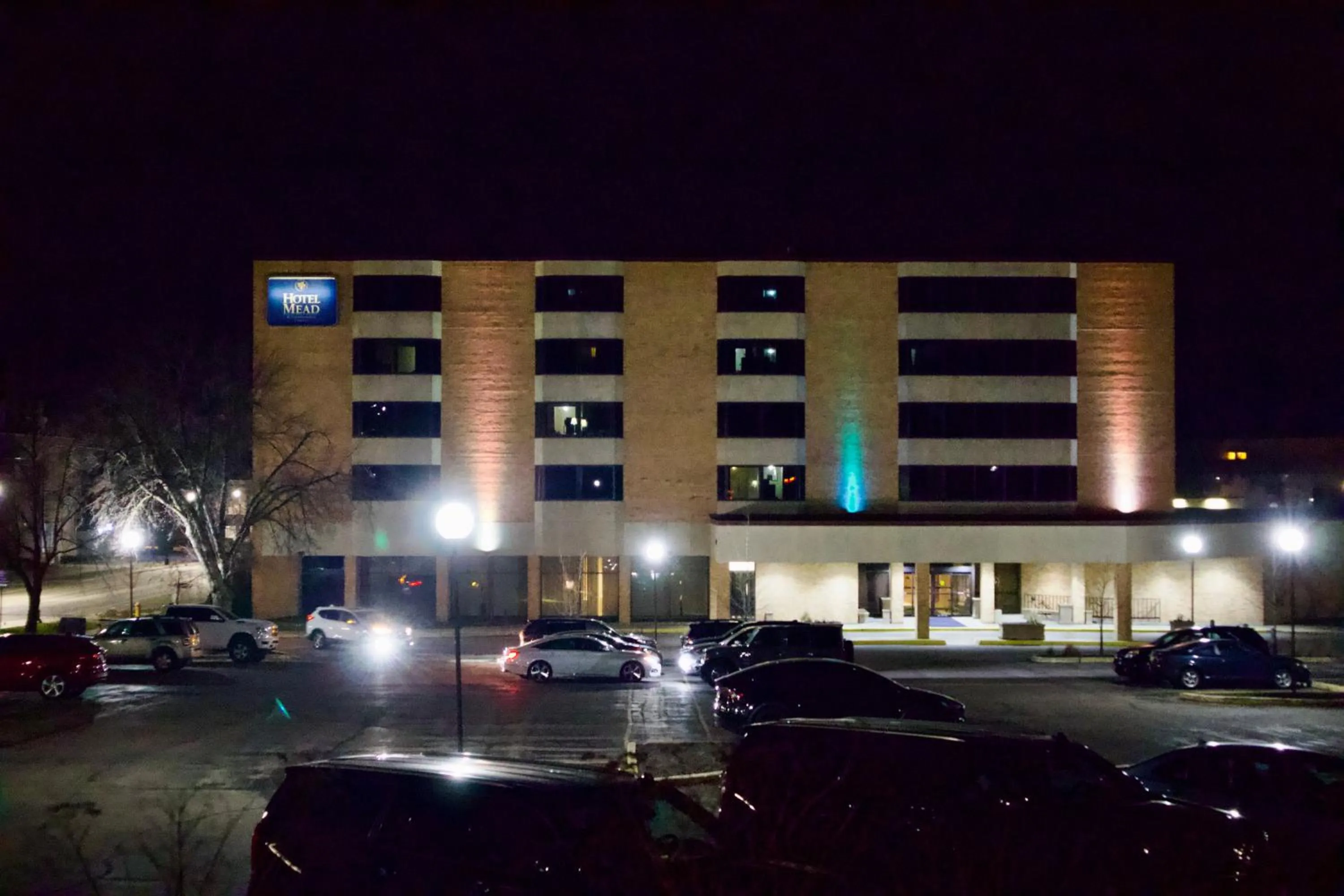 Property building in Hotel Mead Resorts & Conventions Center