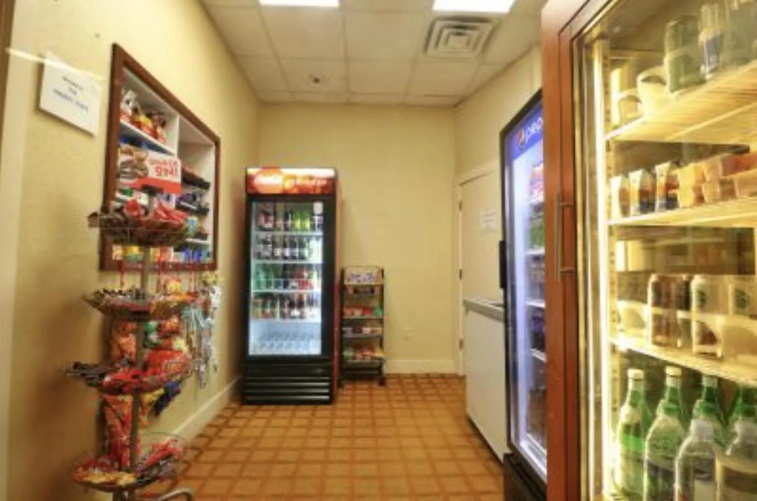 Supermarket/grocery shop in Hotel Mead Resorts & Conventions Center