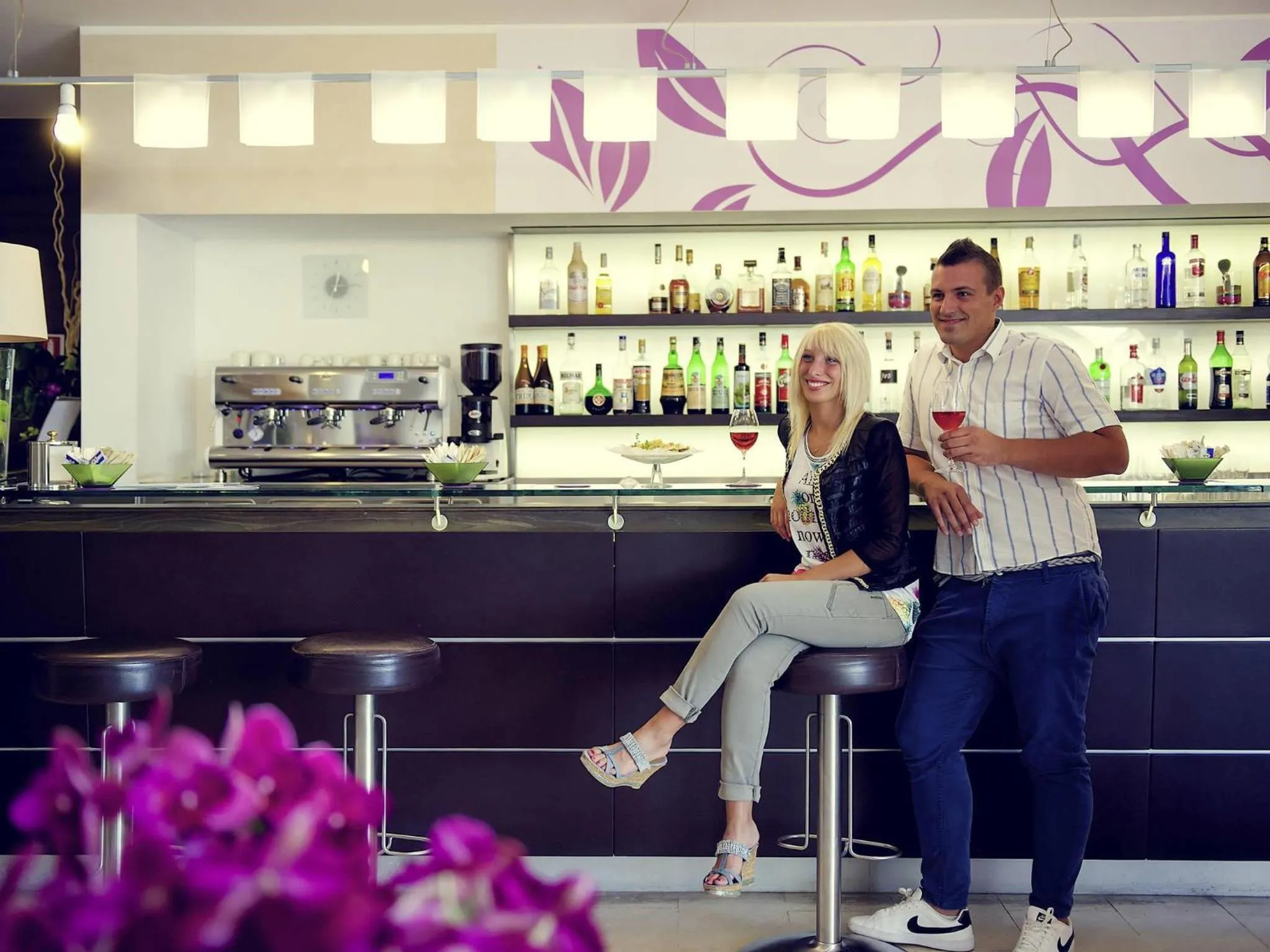 Lounge or bar in Mercure Genova San Biagio